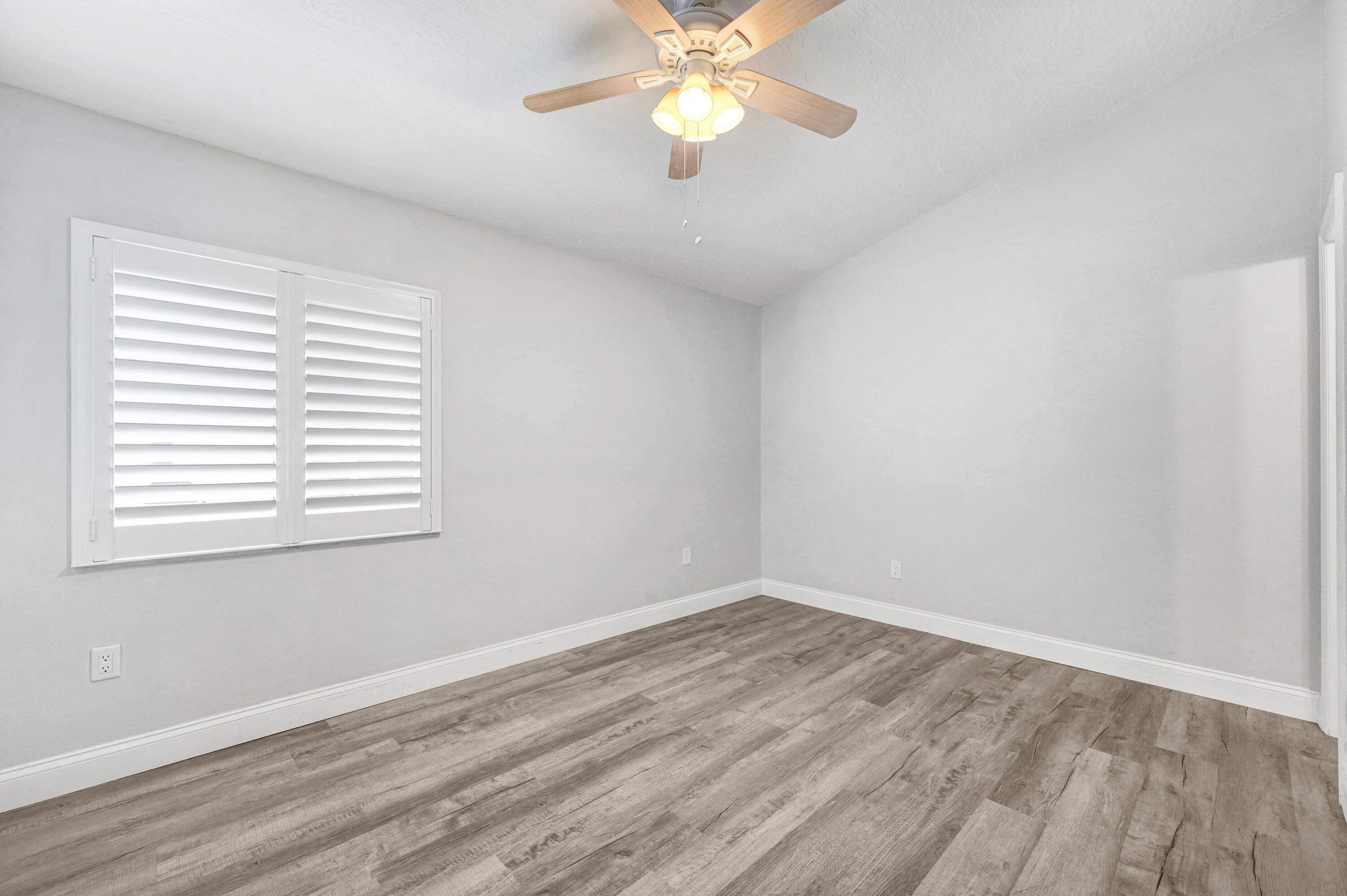 167 Seaport Boulevard, 32