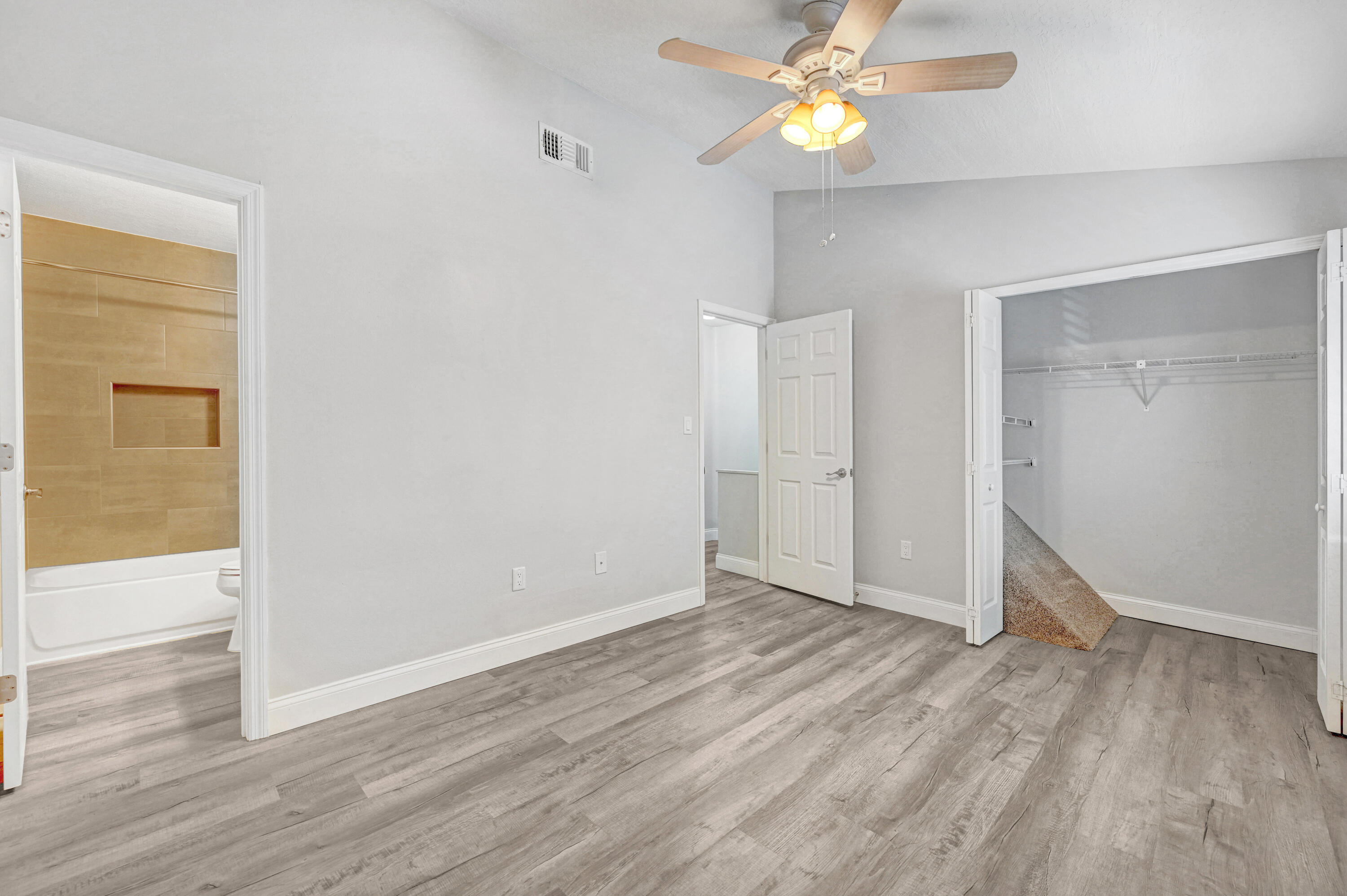 167 Seaport Boulevard, 32
