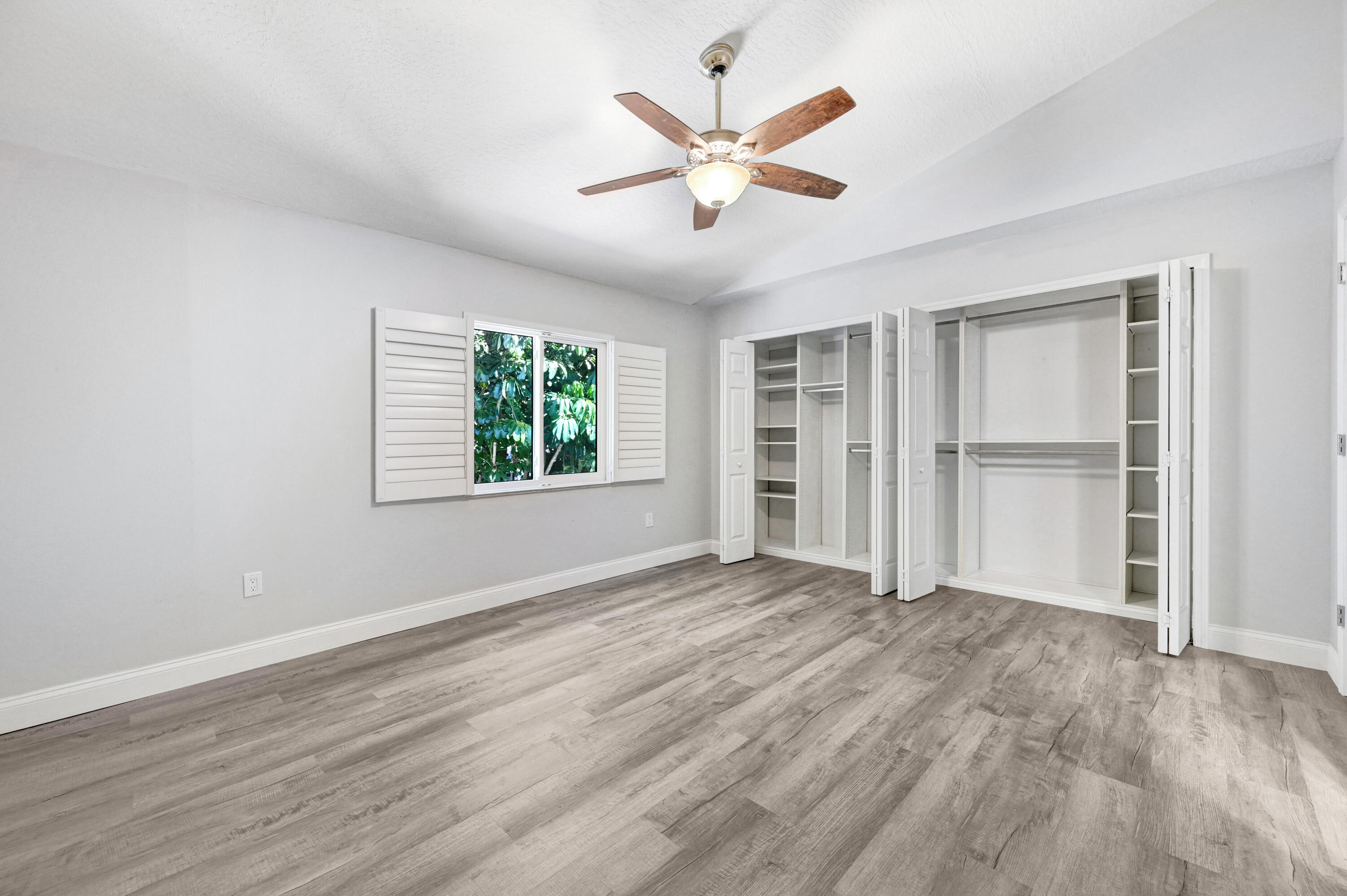 167 Seaport Boulevard, 32