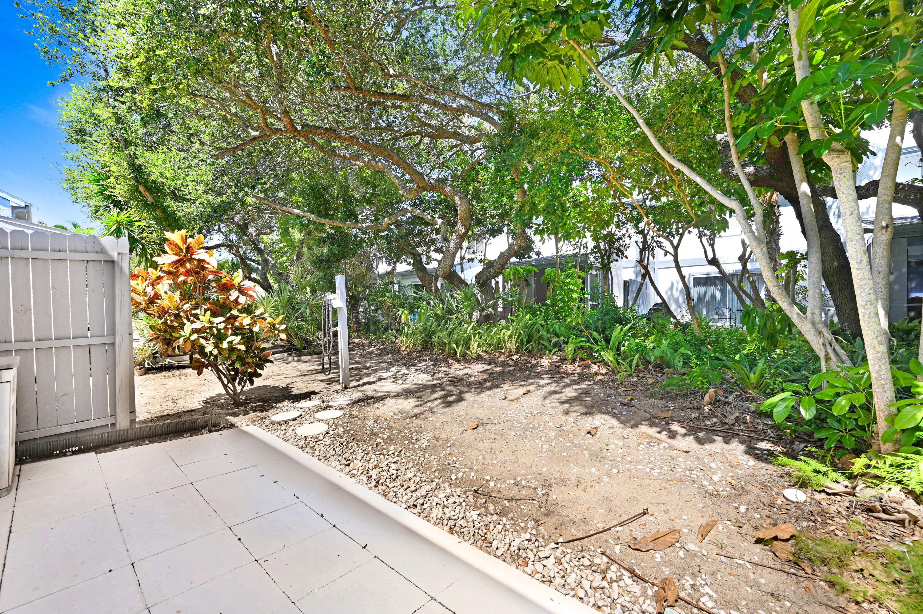 167 Seaport Boulevard, 32