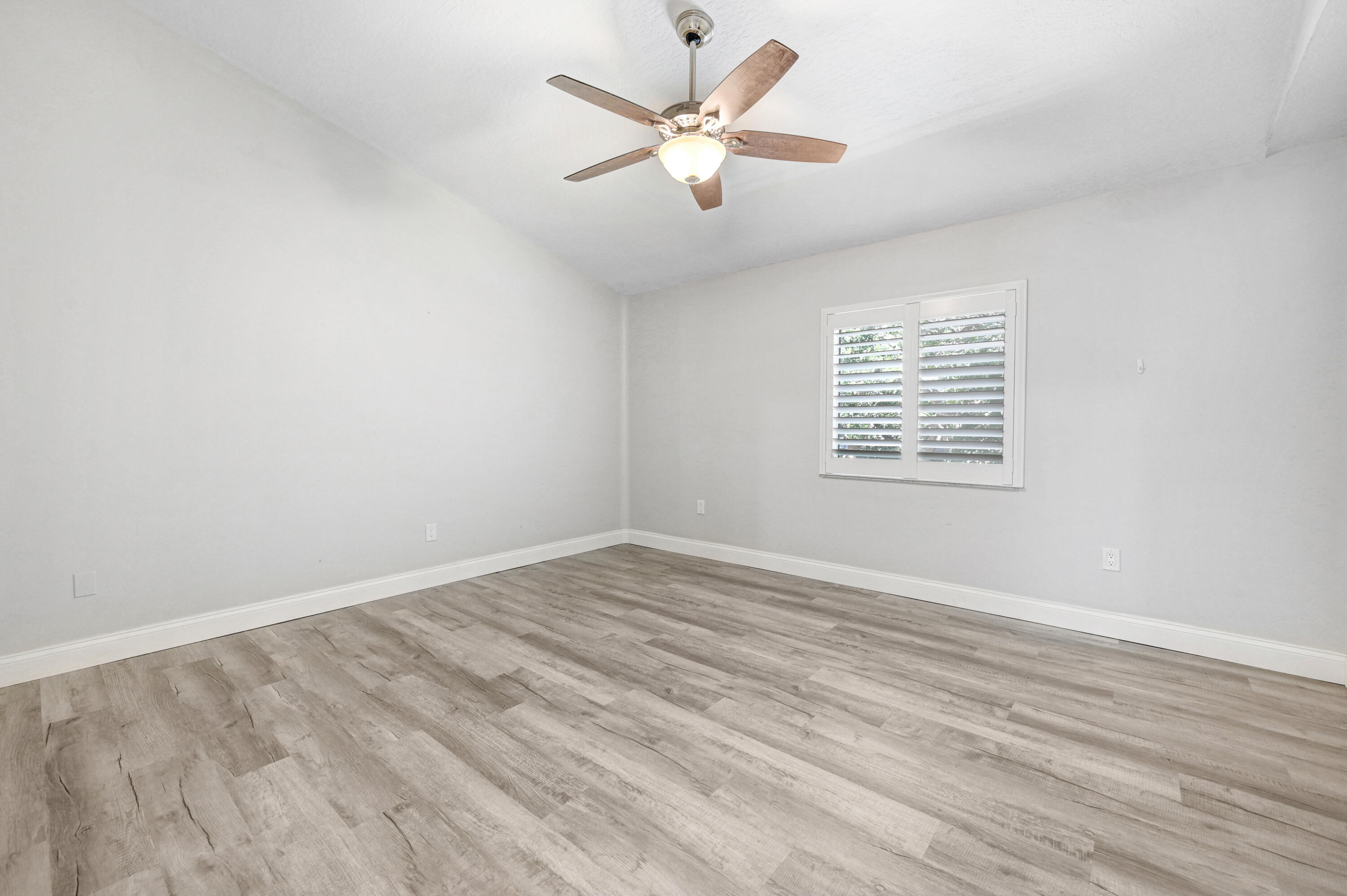 167 Seaport Boulevard, 32