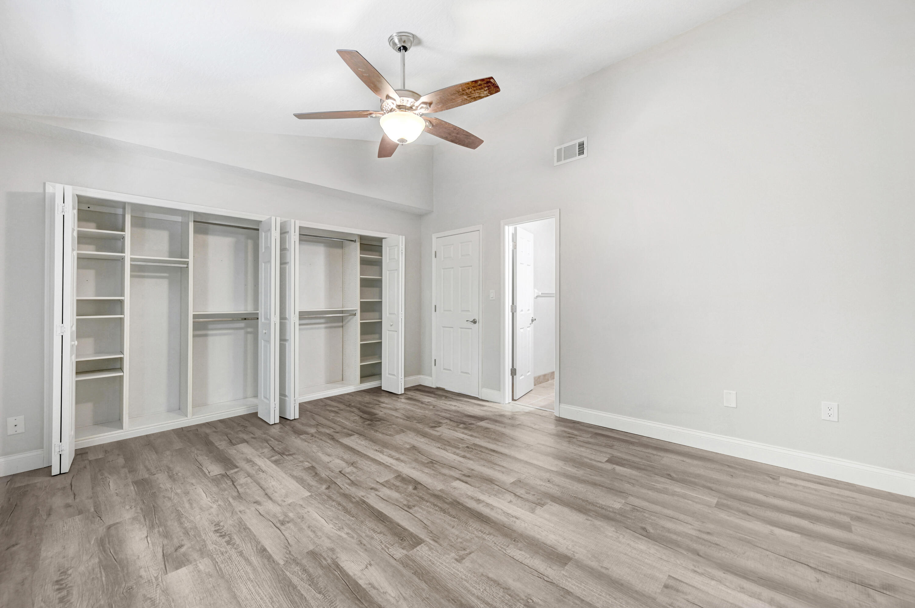 167 Seaport Boulevard, 32