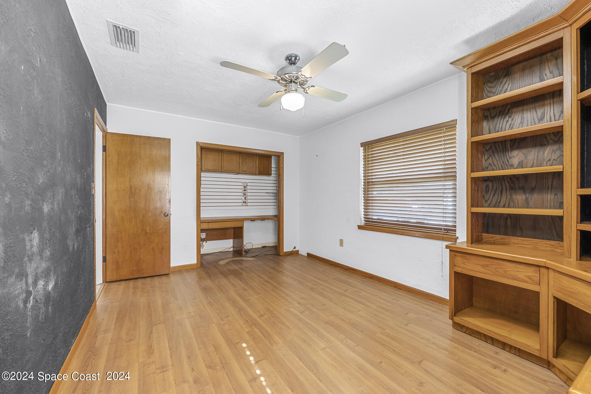 319 Howard Lane