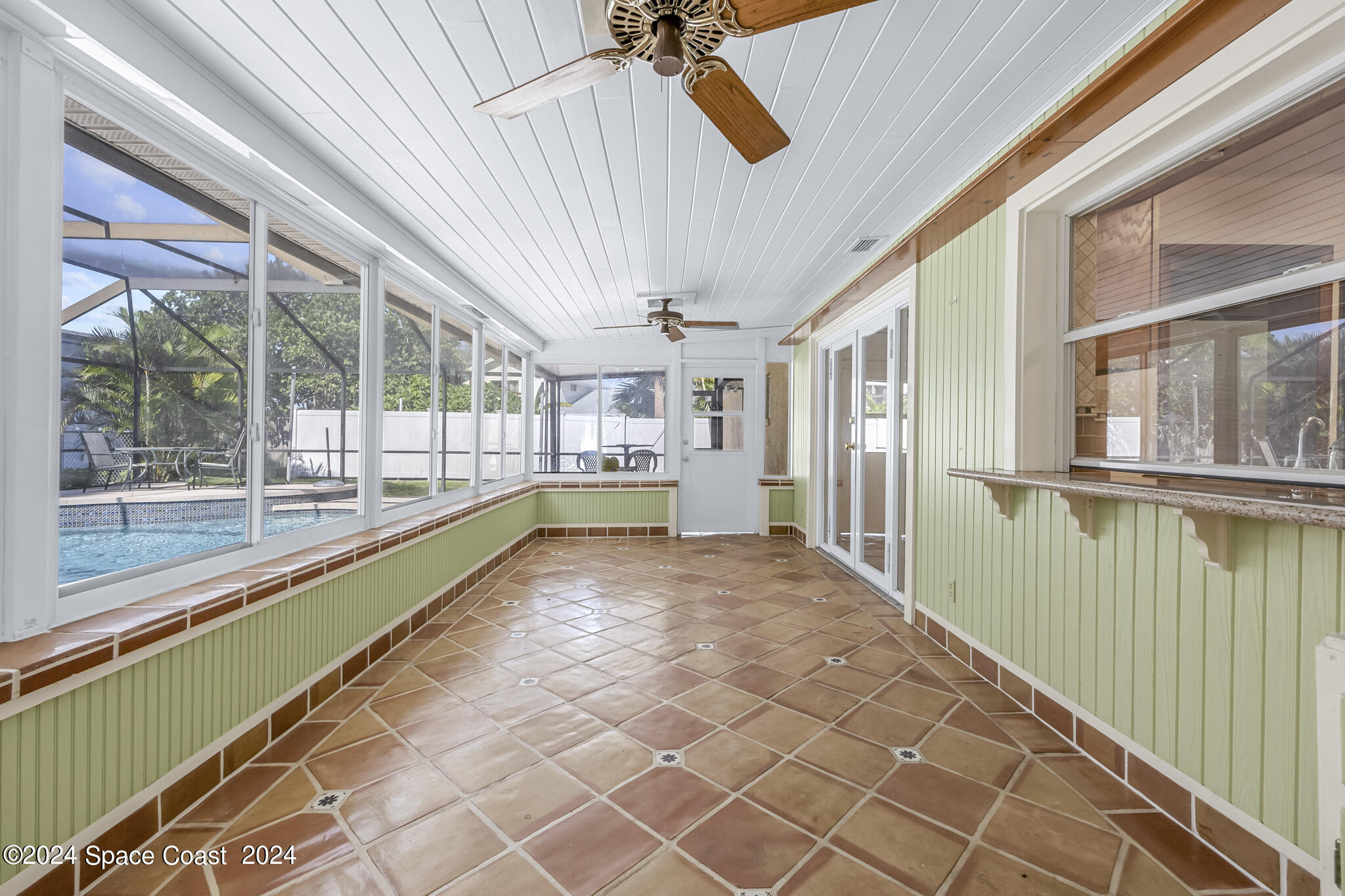 319 Howard Lane