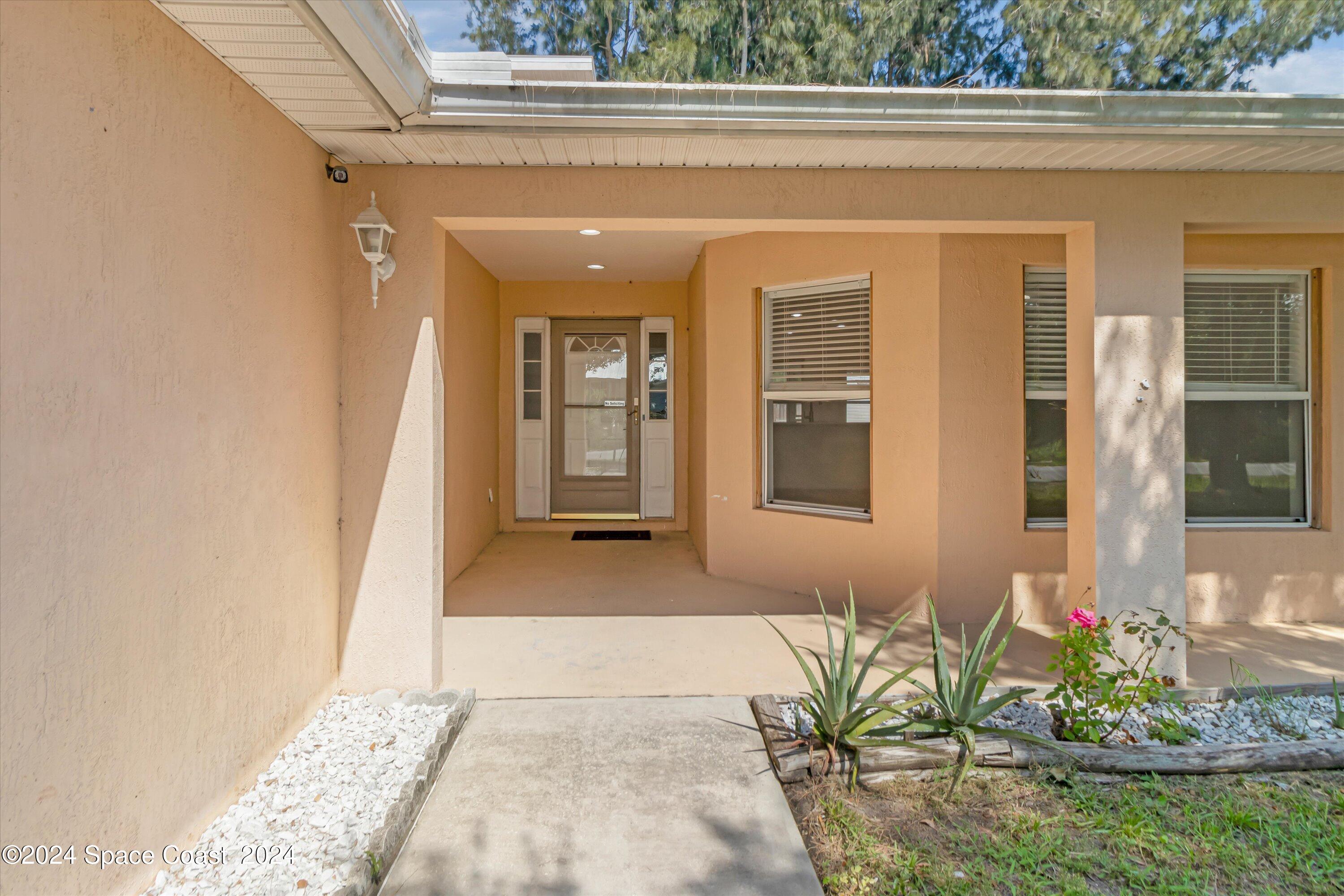 1137 Scyphers Street NE