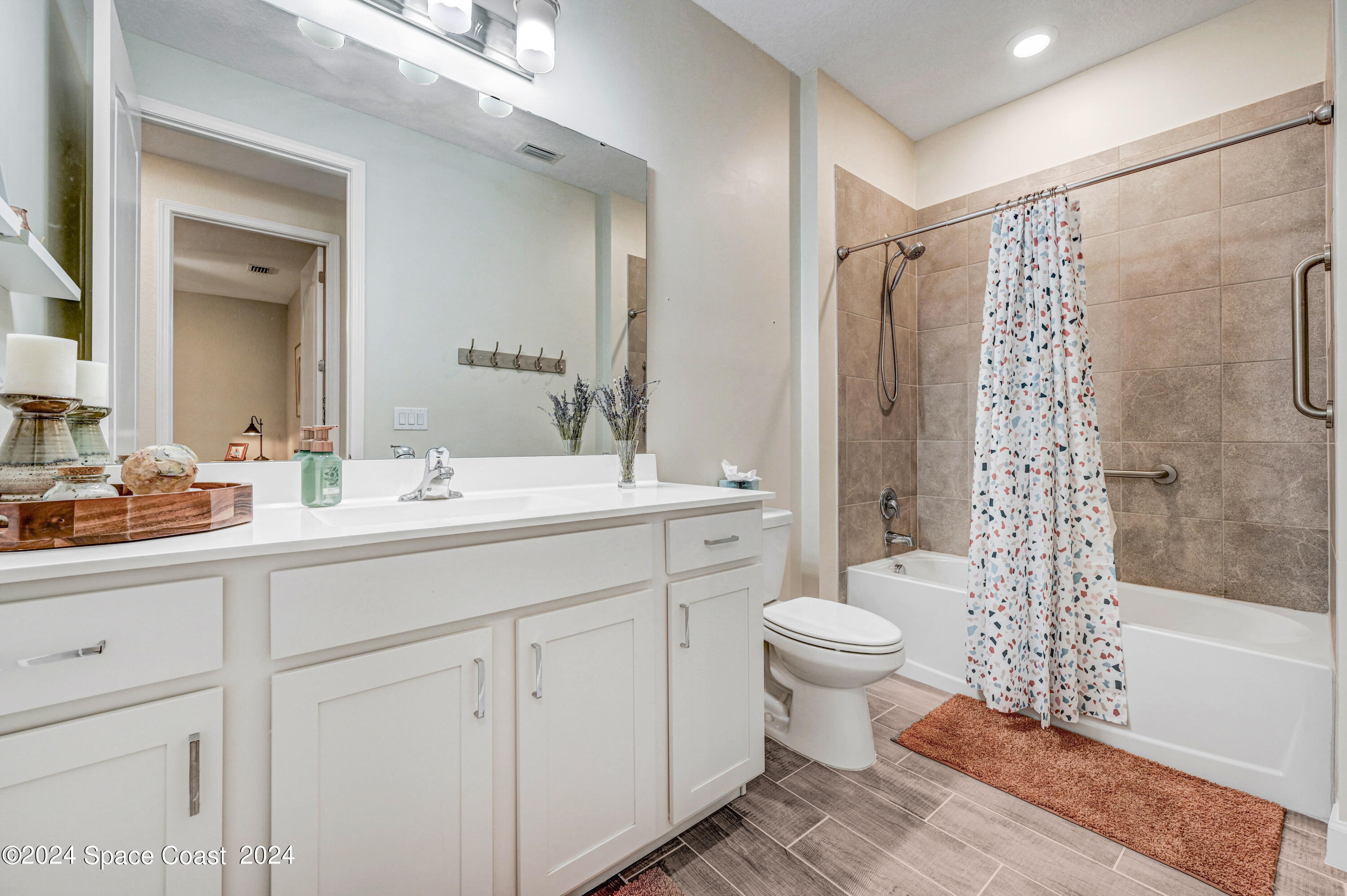 2570 Treasure Cay Lane