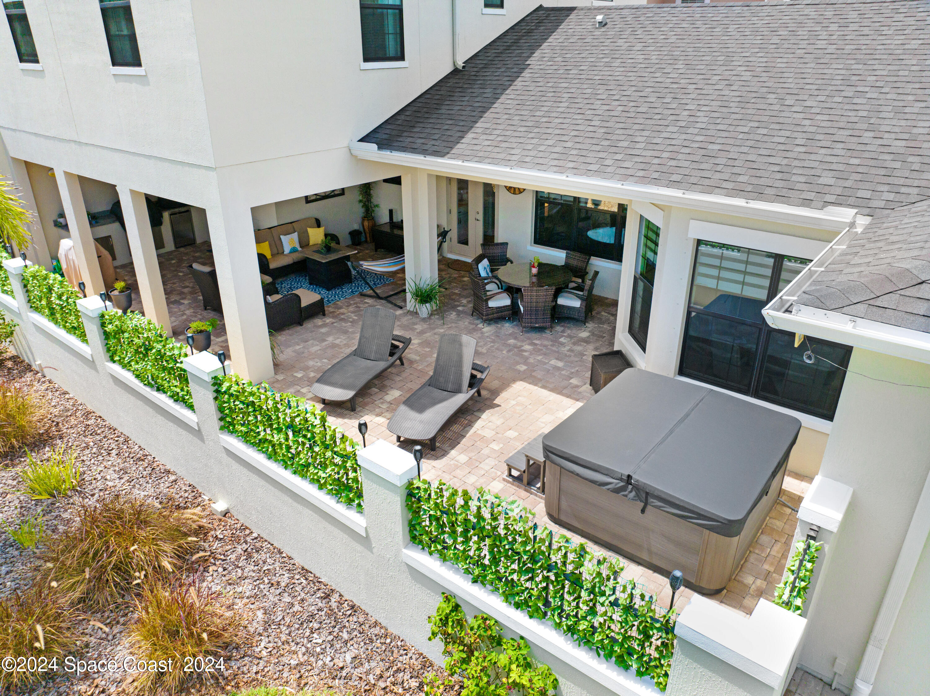 2211 Trava Lane