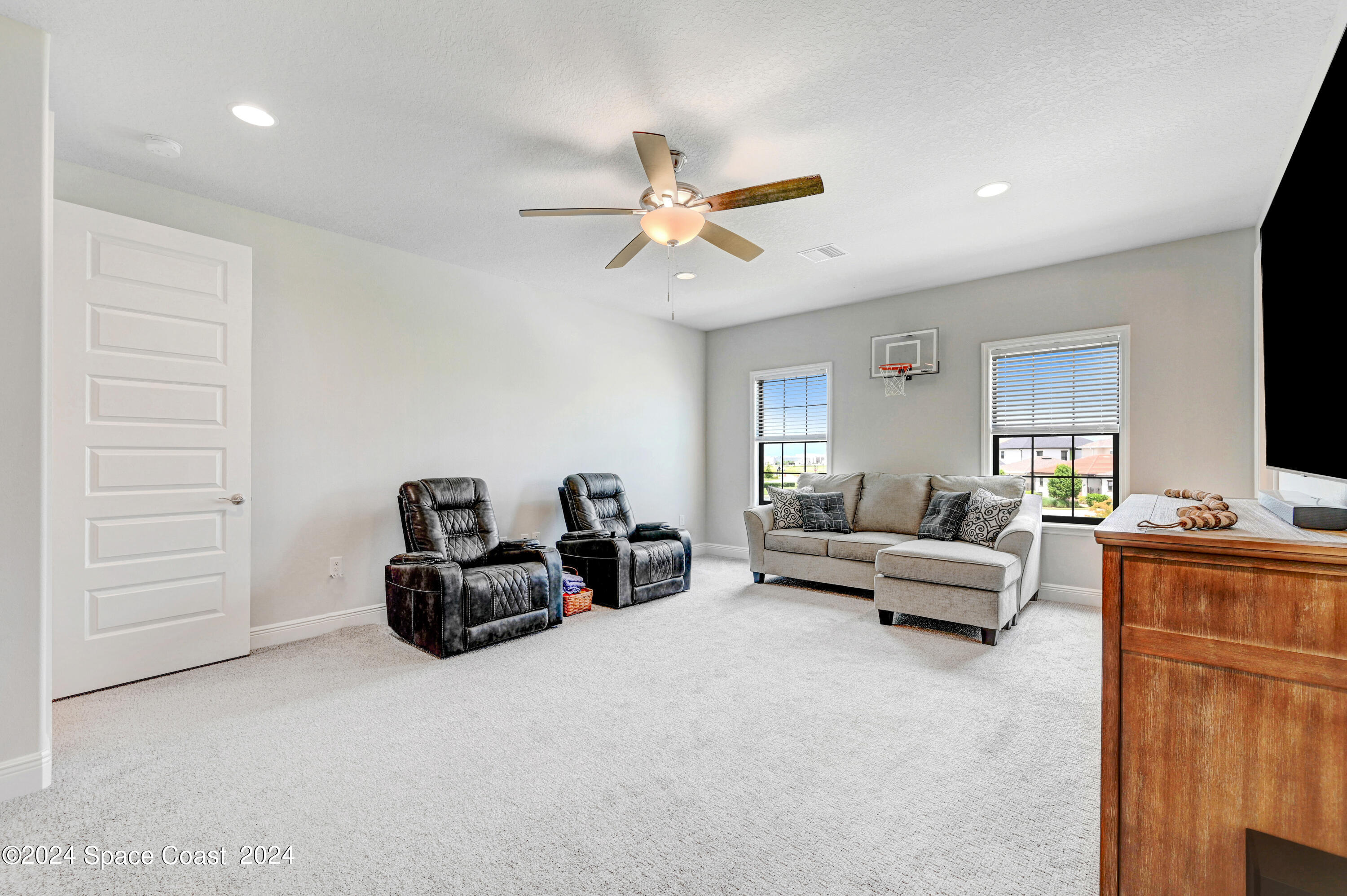 2211 Trava Lane