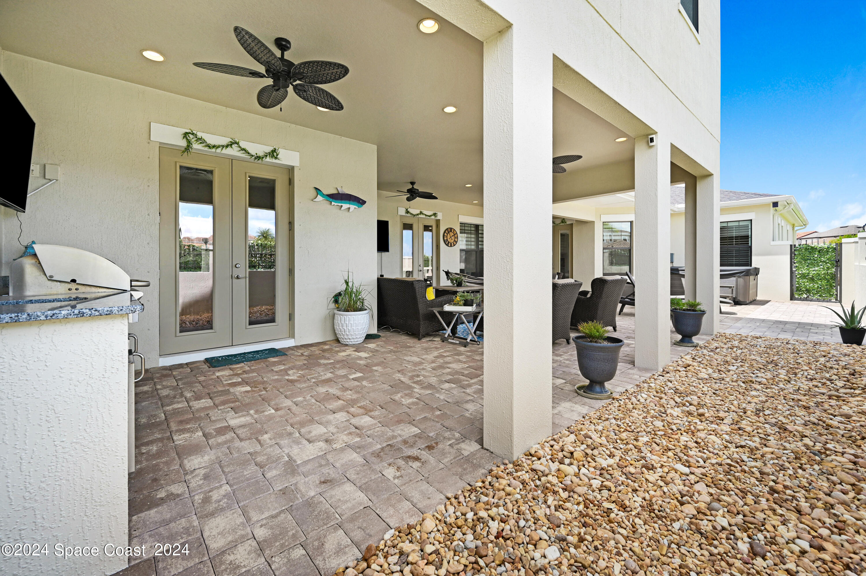 2211 Trava Lane