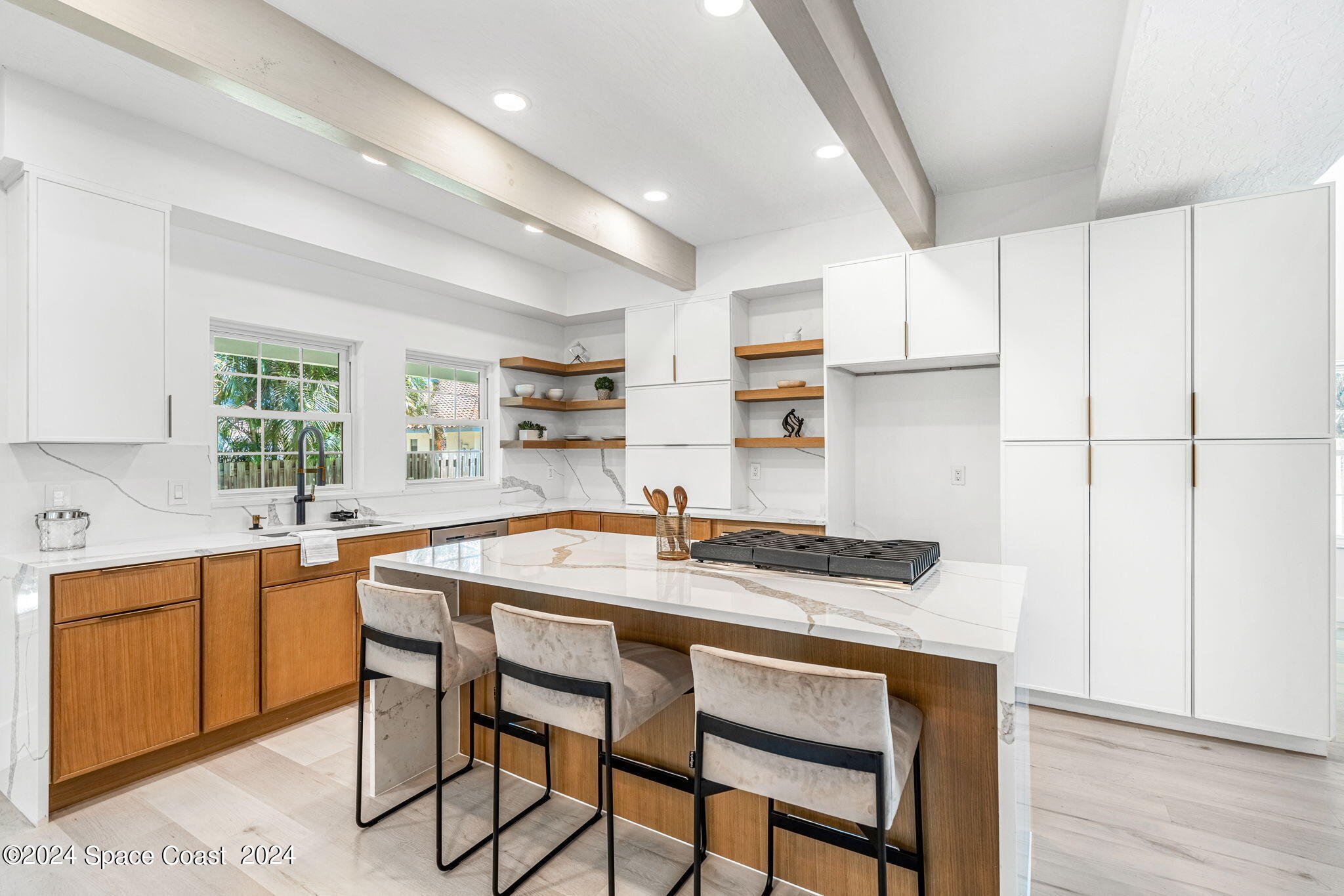 544 Hummingbird Drive
