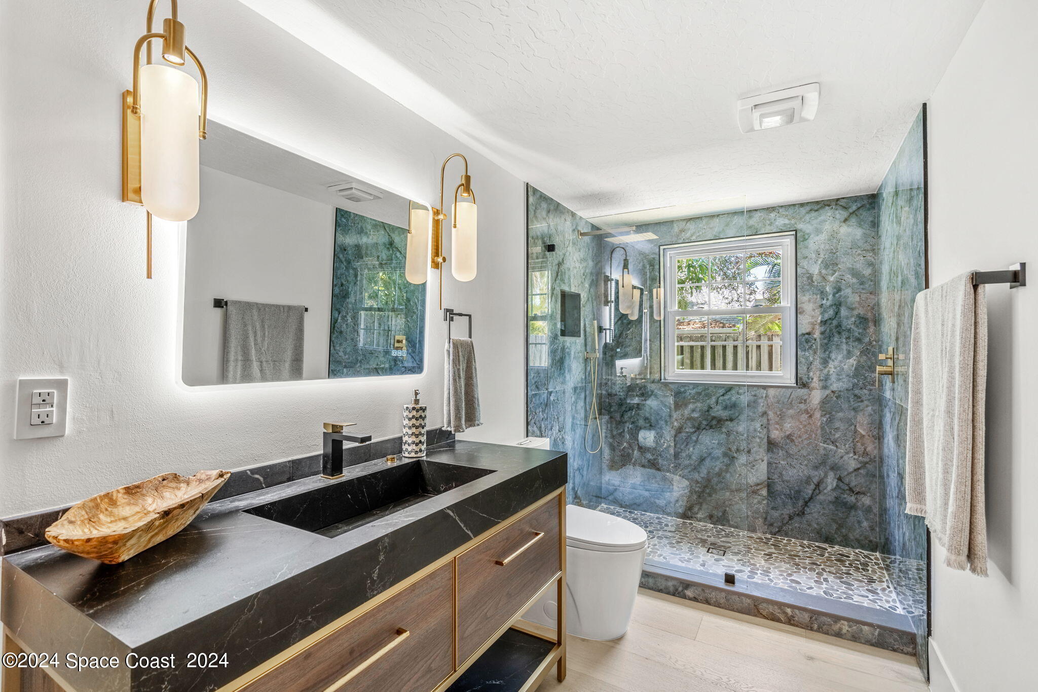 544 Hummingbird Drive