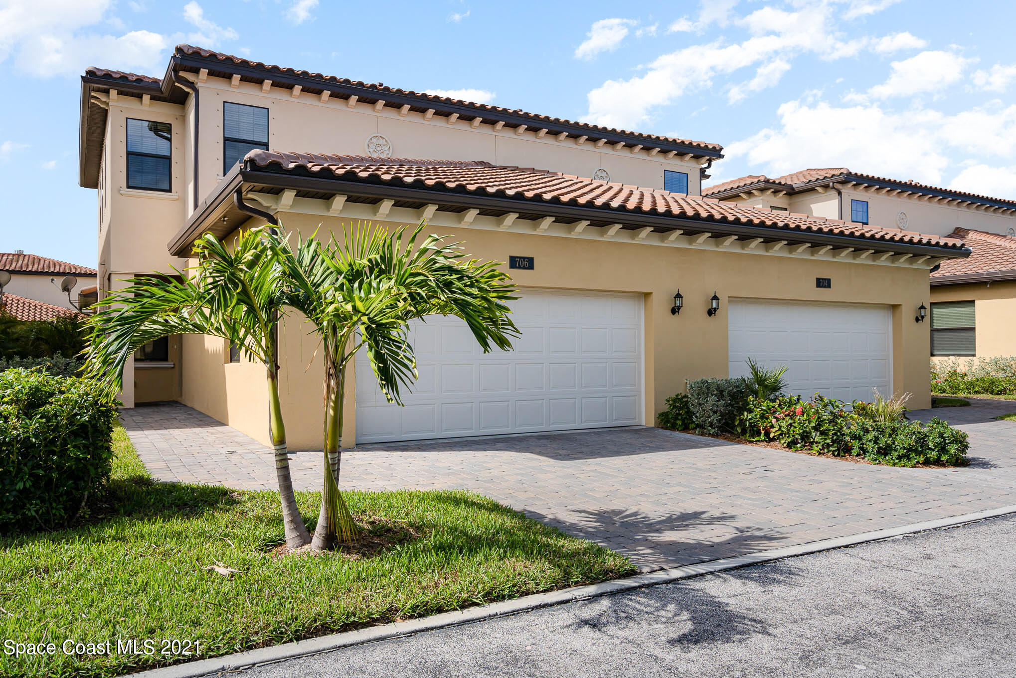 706 Lanai Circle