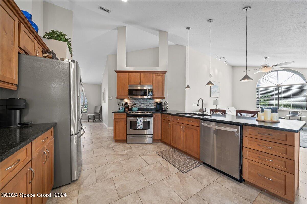 458 Sauders Road SE