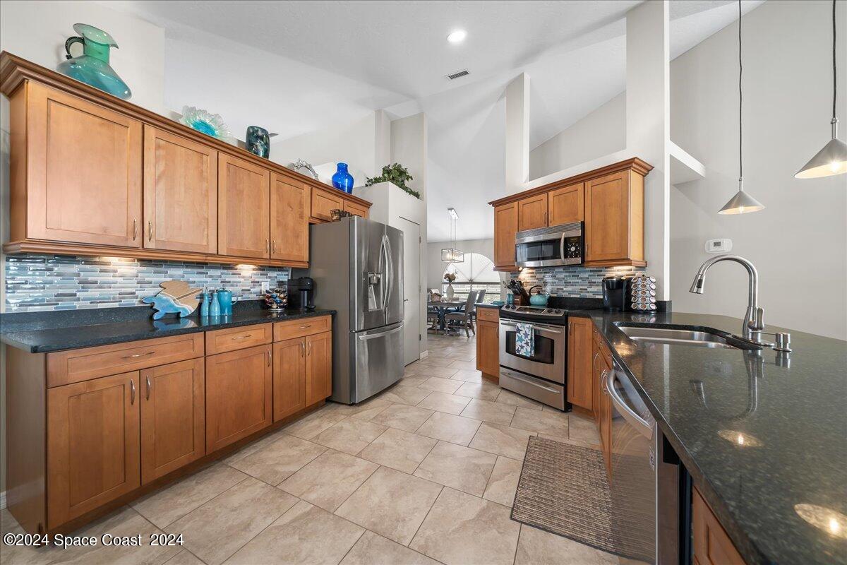 458 Sauders Road SE