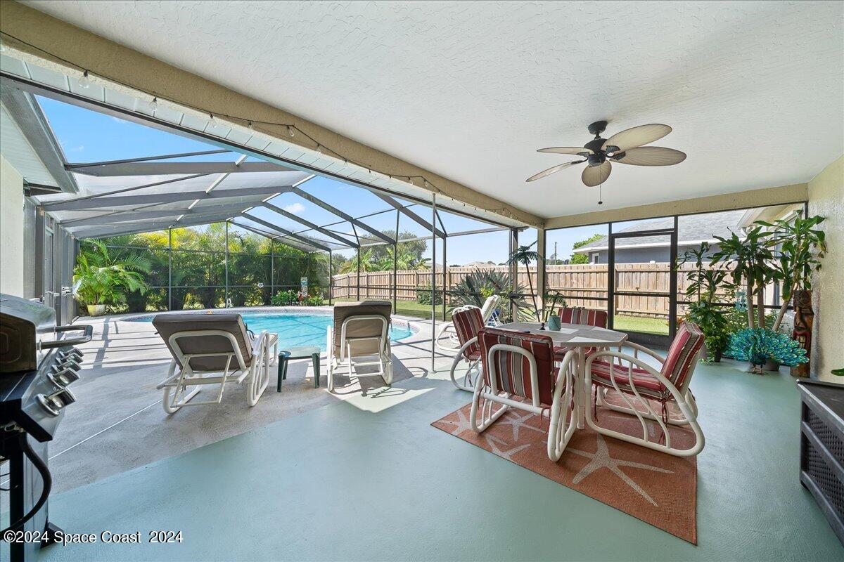 458 Sauders Road SE