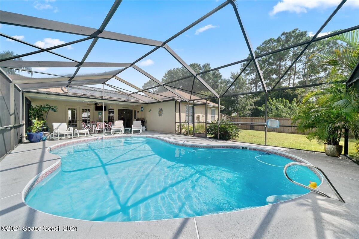 458 Sauders Road SE