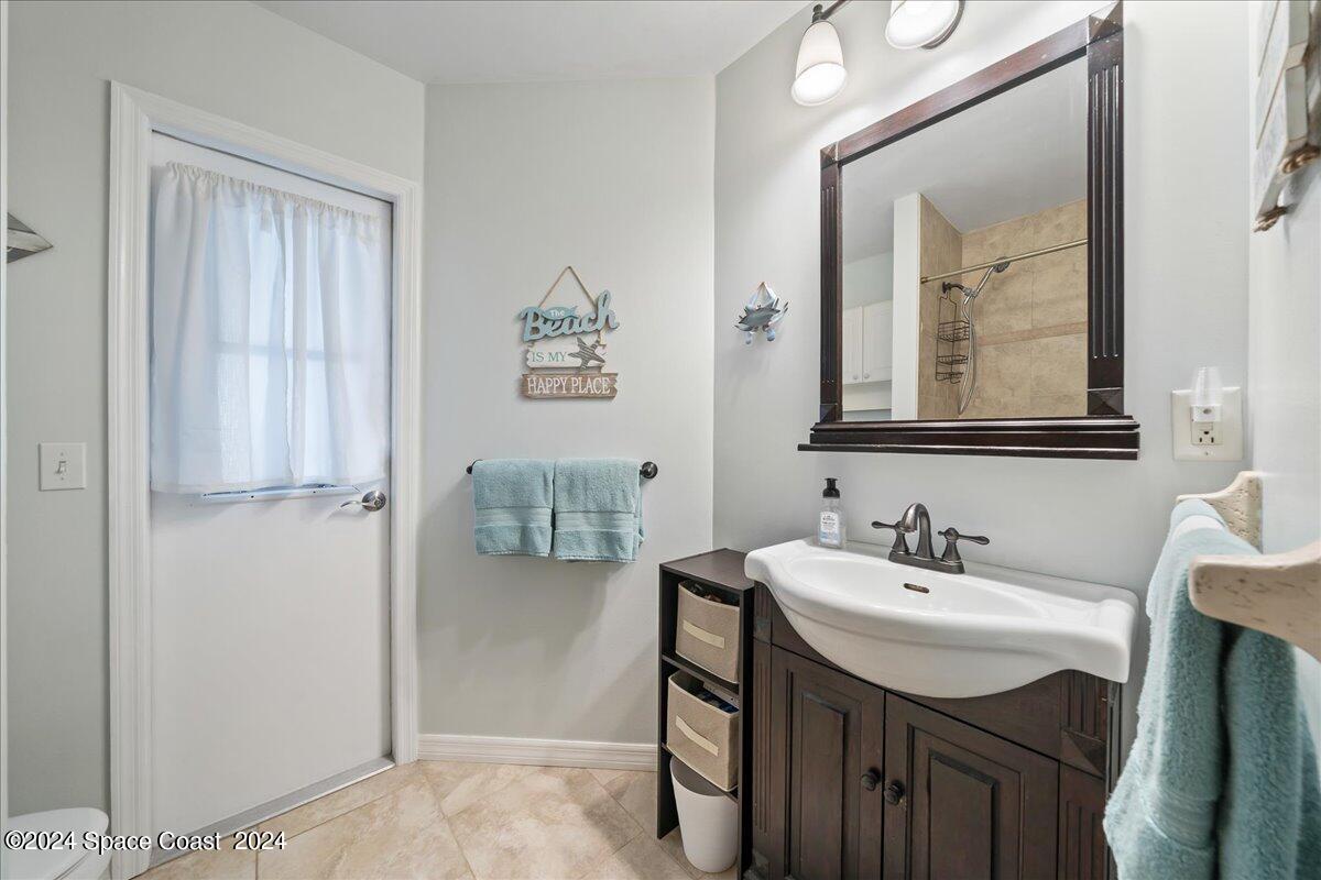 458 Sauders Road SE