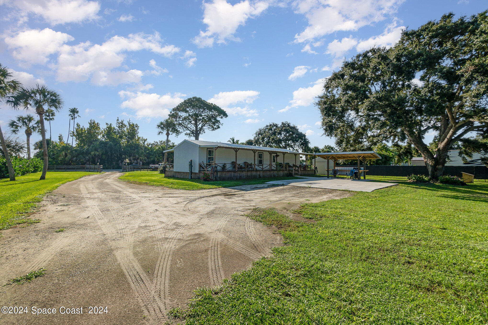 8110 Pine Ridge Trail
