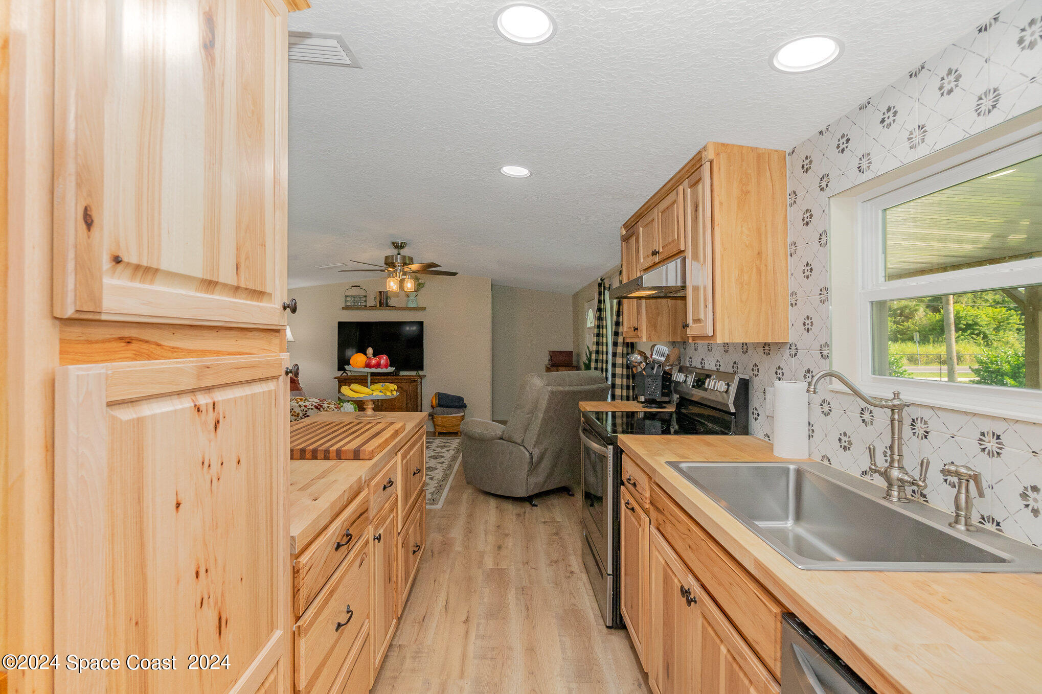 8110 Pine Ridge Trail