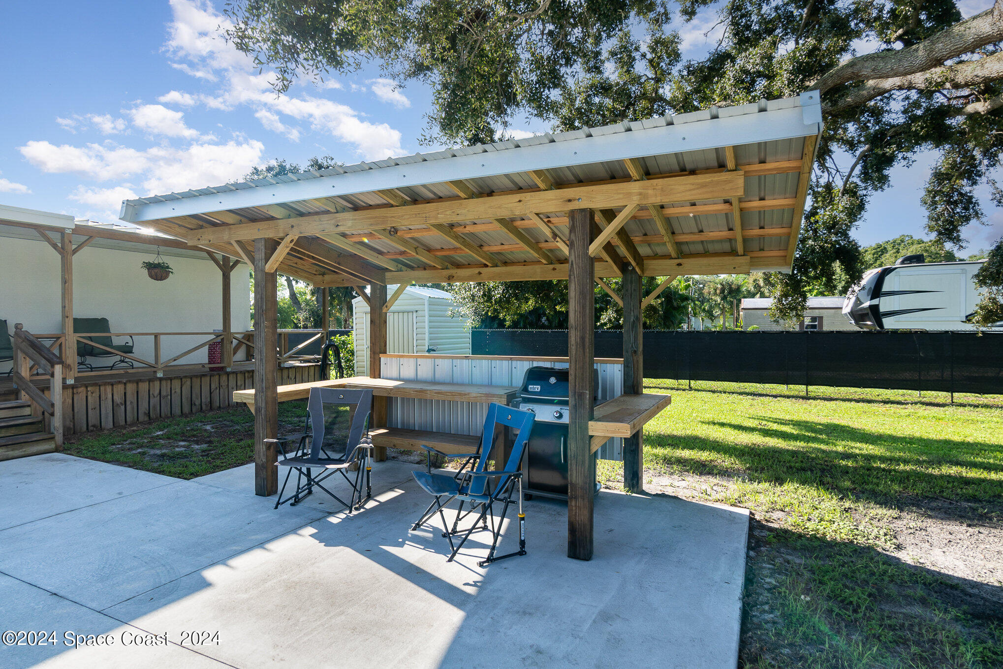 8110 Pine Ridge Trail
