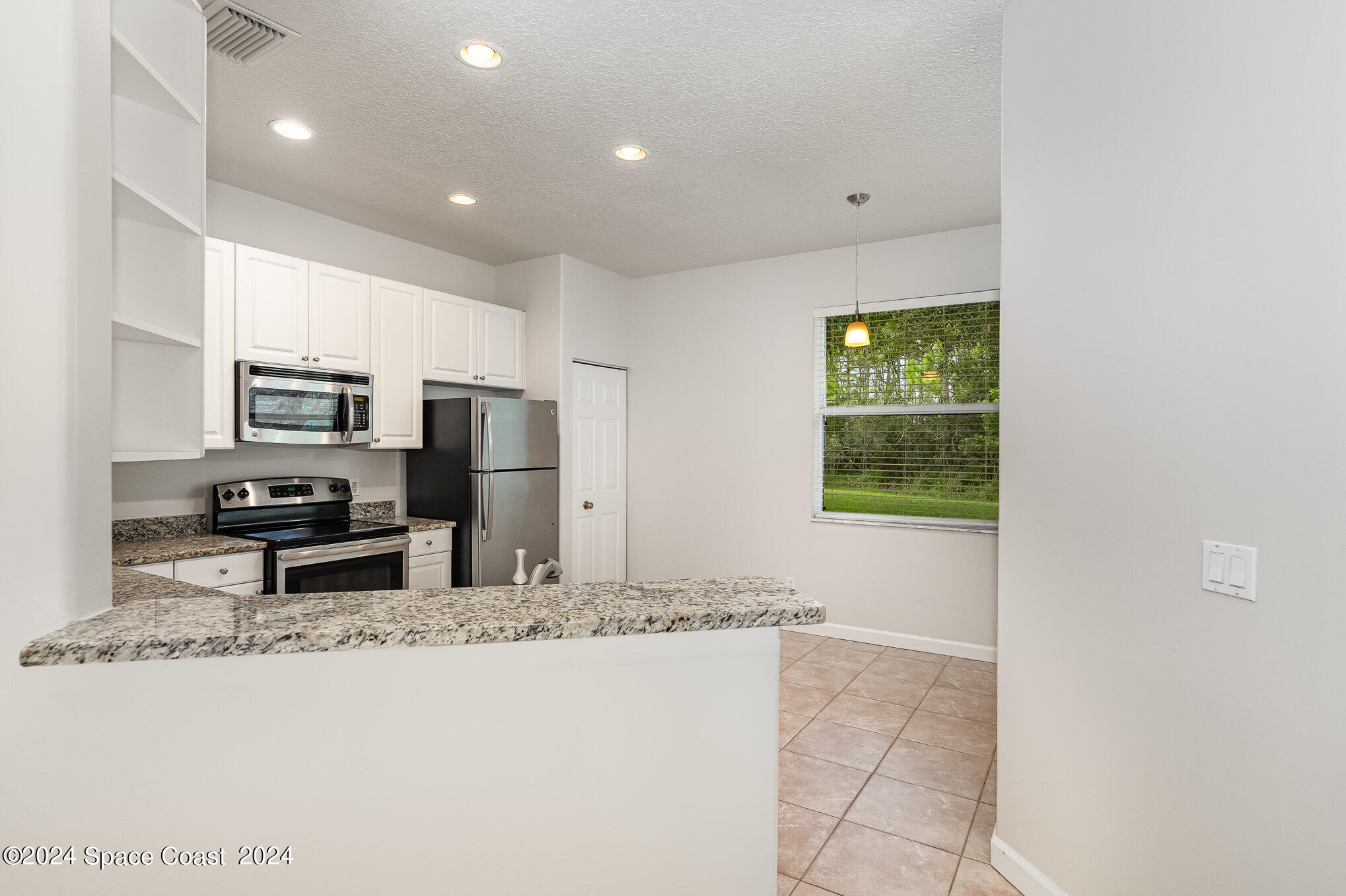 343 Gardendale Circle SE