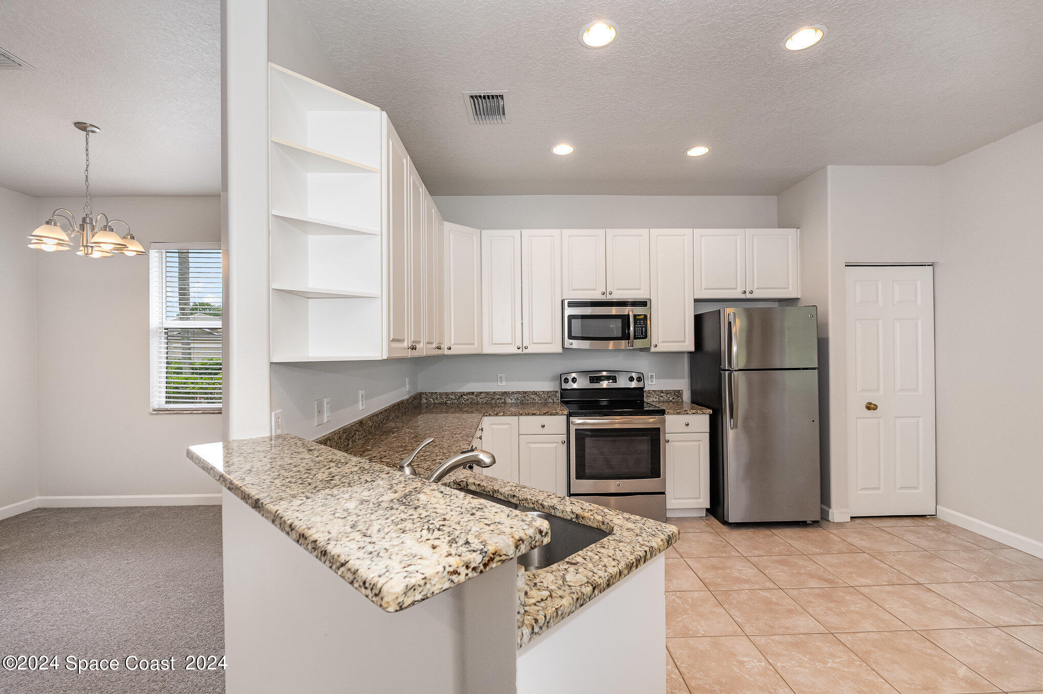 343 Gardendale Circle SE