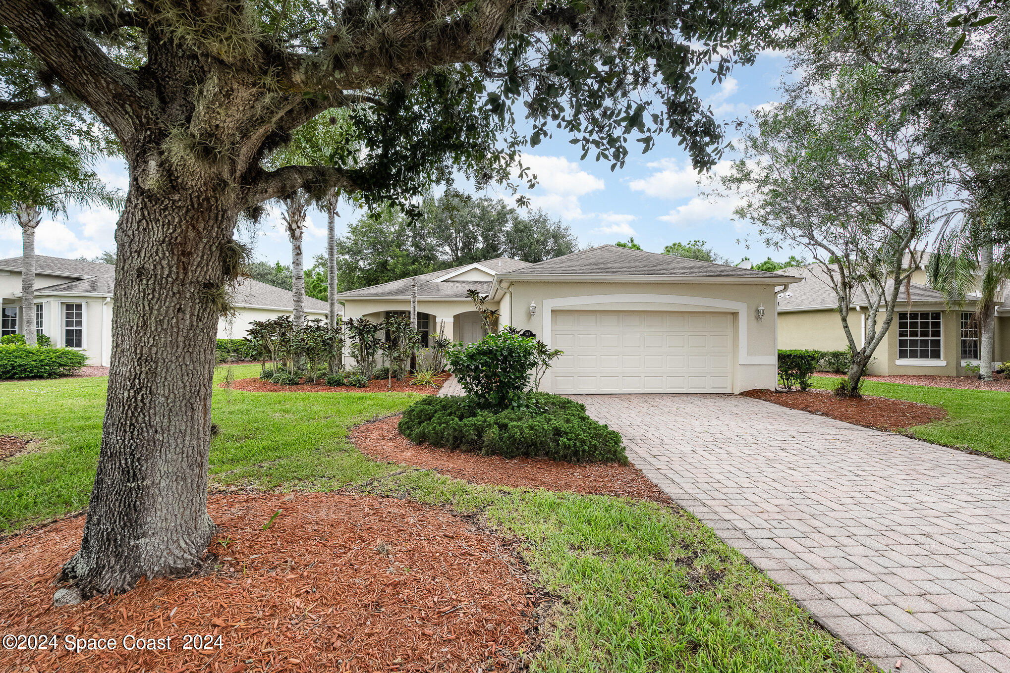 343 Gardendale Circle SE