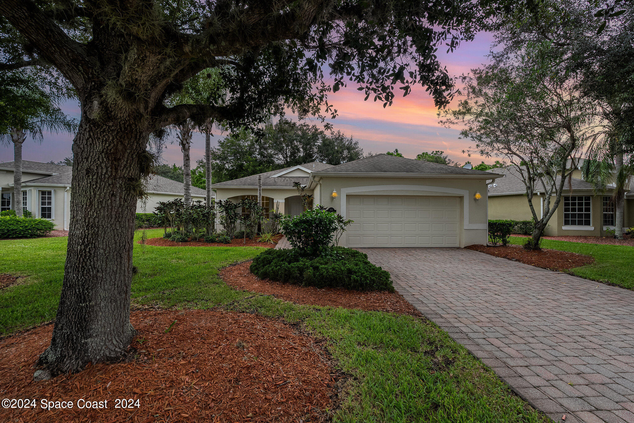 343 Gardendale Circle SE