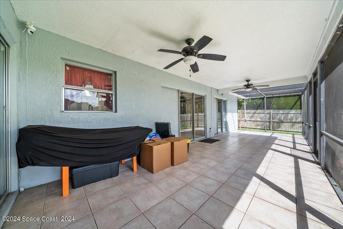 998 Zamora Street SE, 16