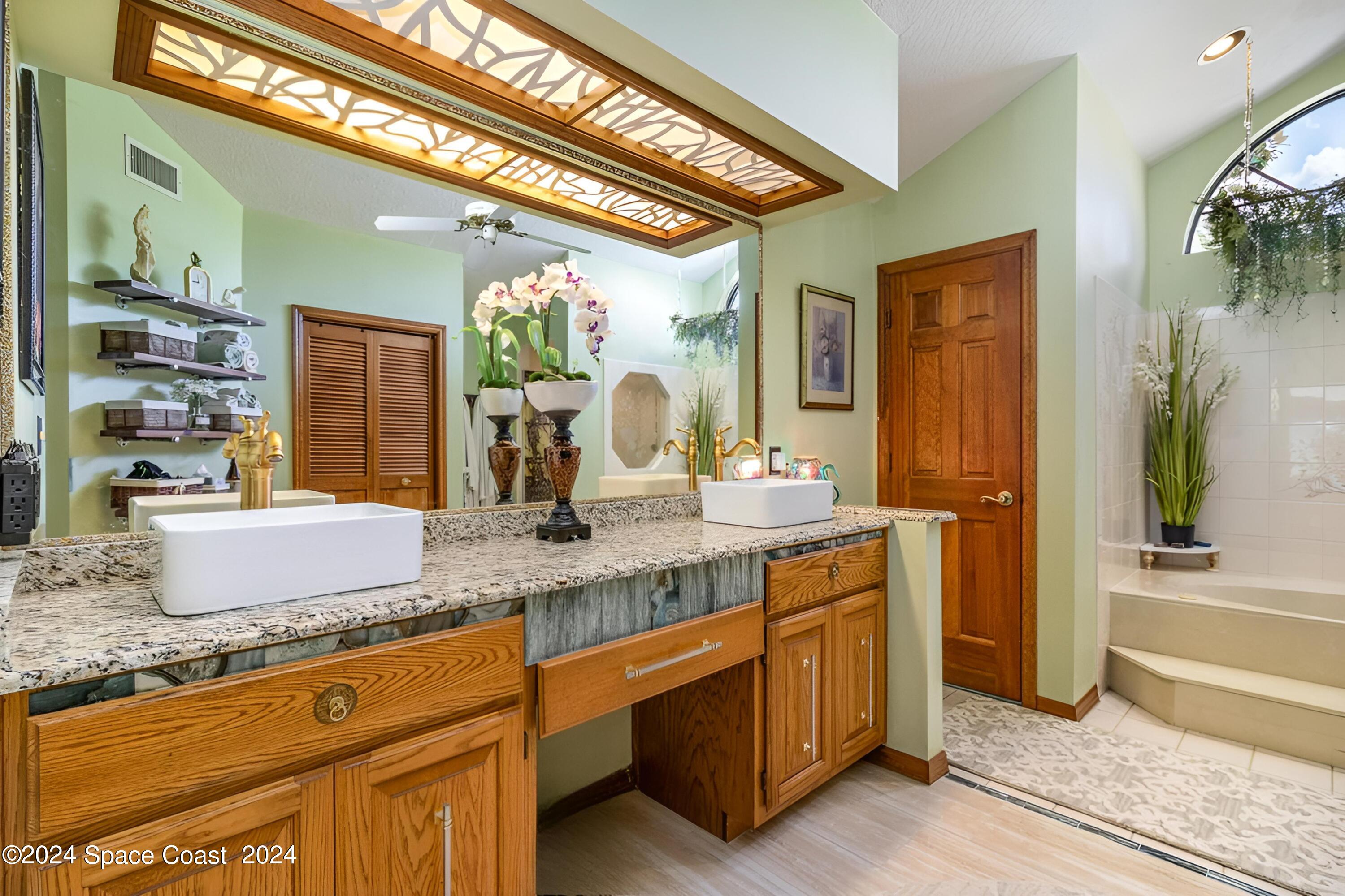 1042 Spanish Wells Drive