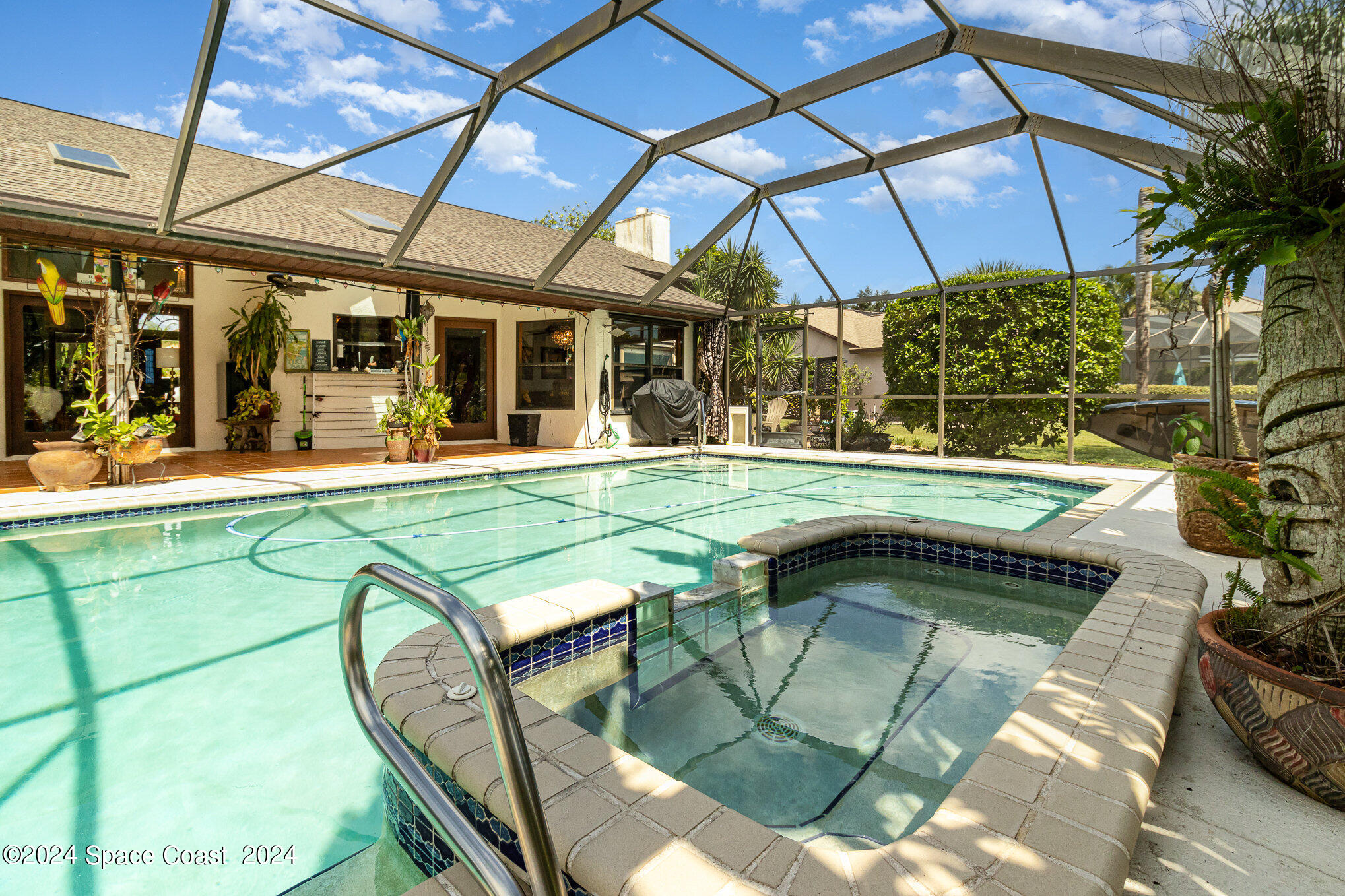 1042 Spanish Wells Drive