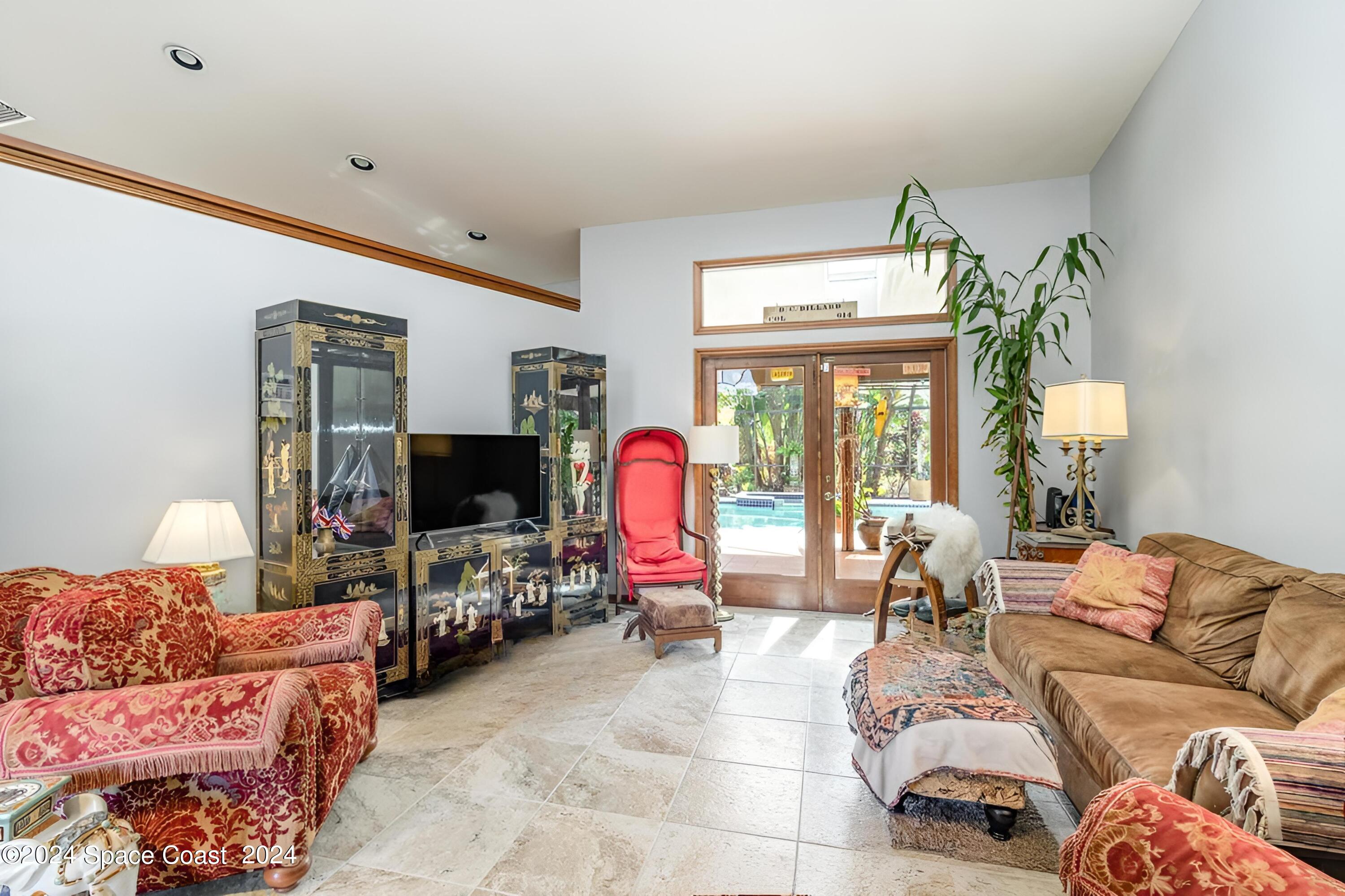 1042 Spanish Wells Drive