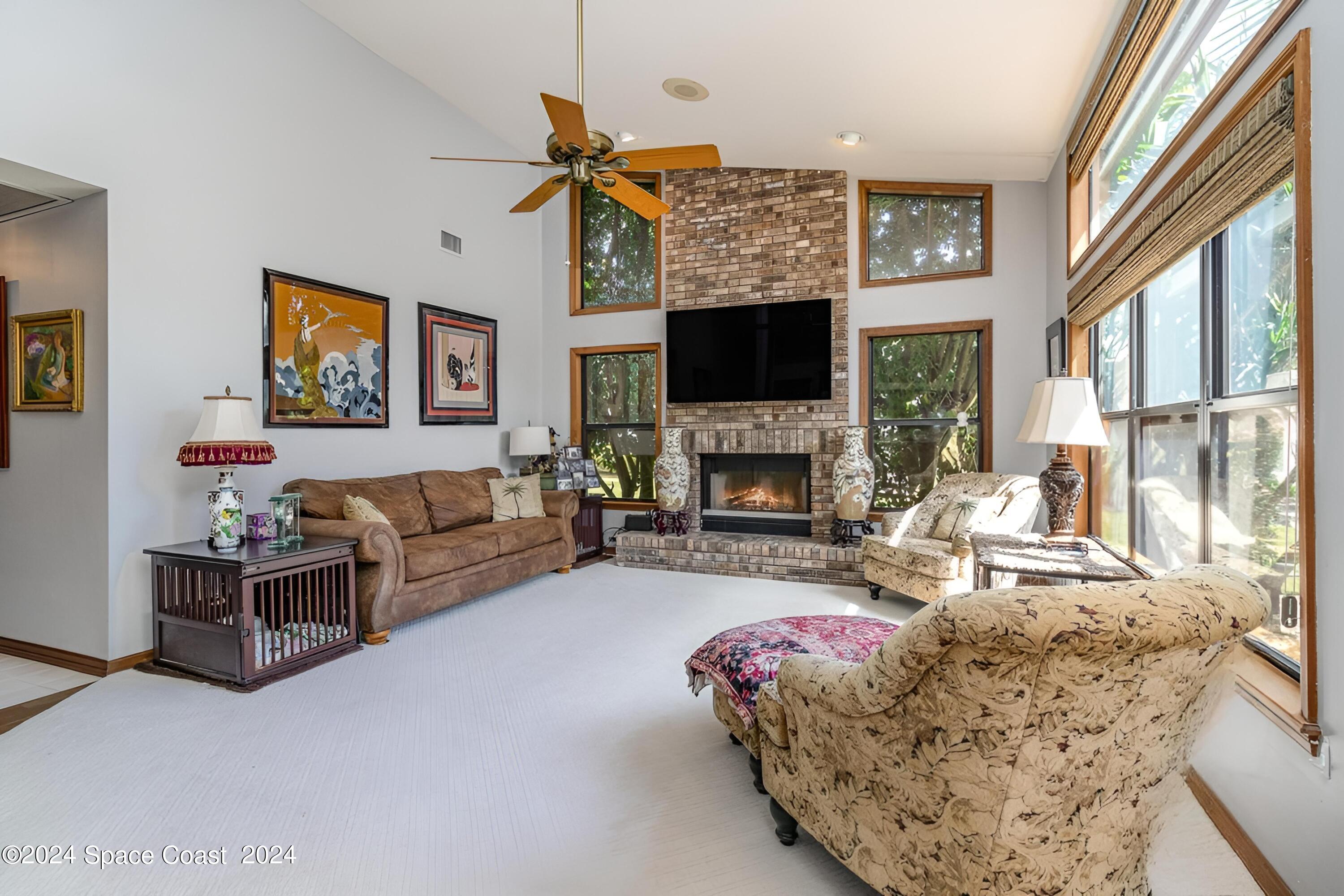 1042 Spanish Wells Drive