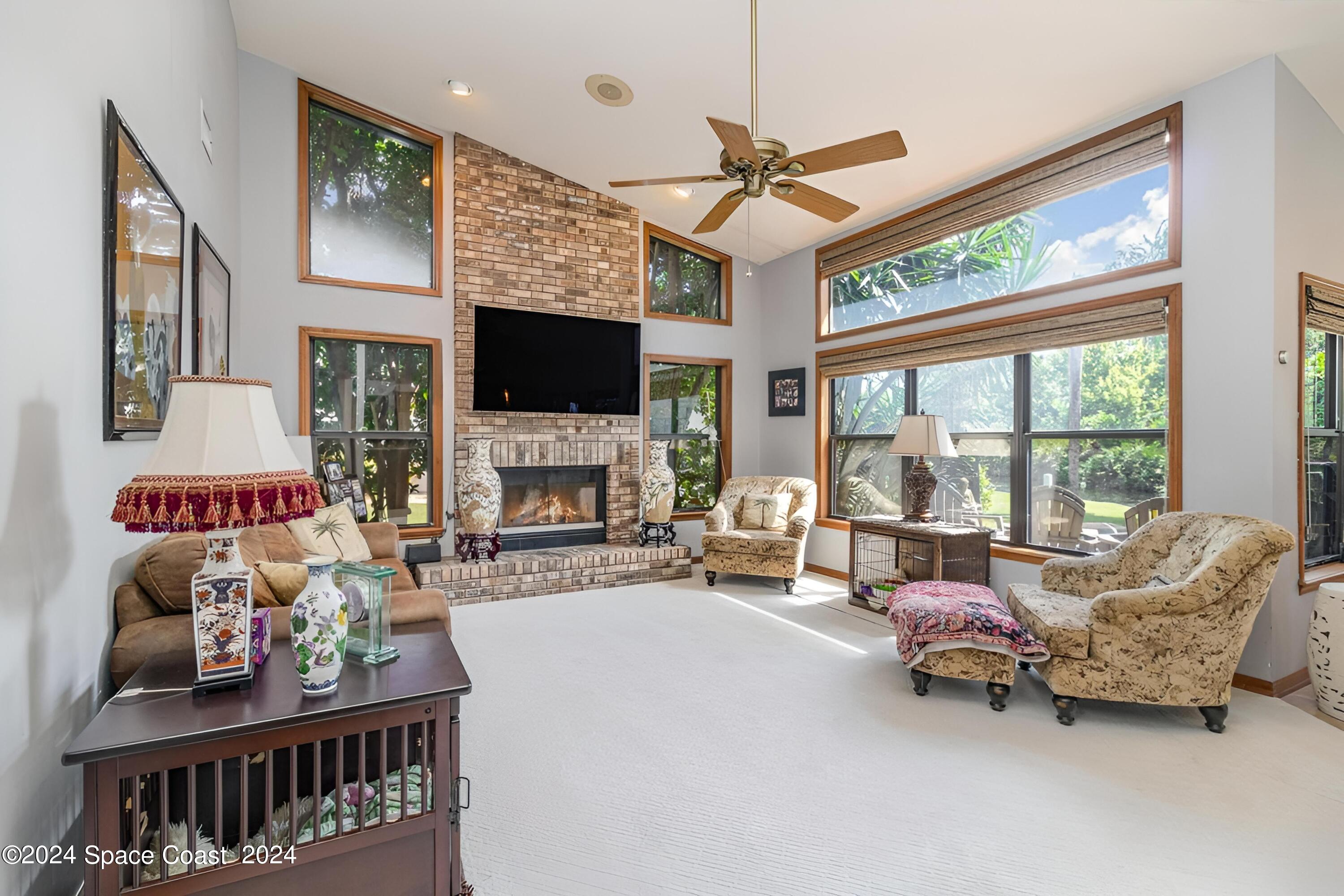 1042 Spanish Wells Drive