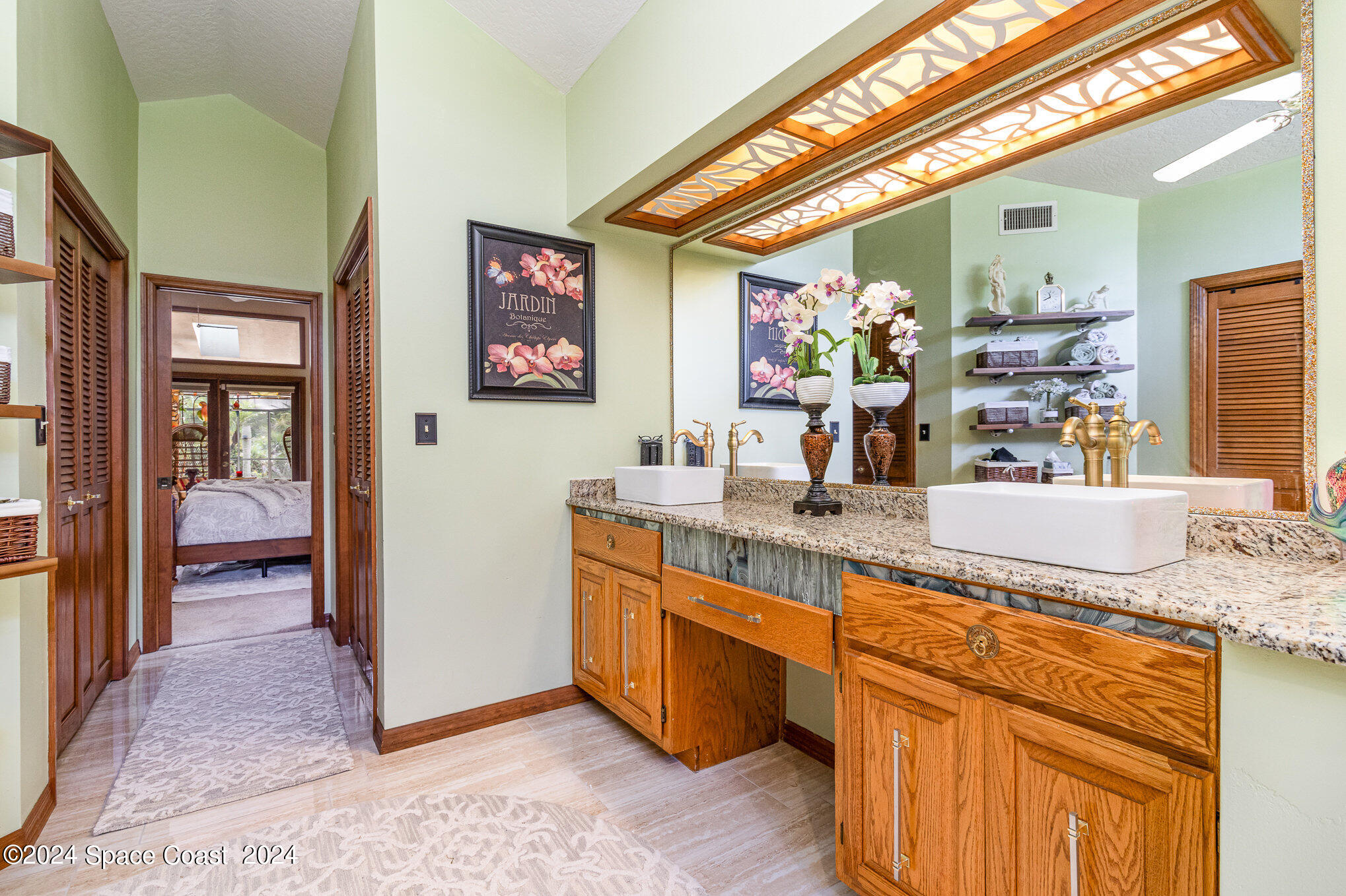 1042 Spanish Wells Drive