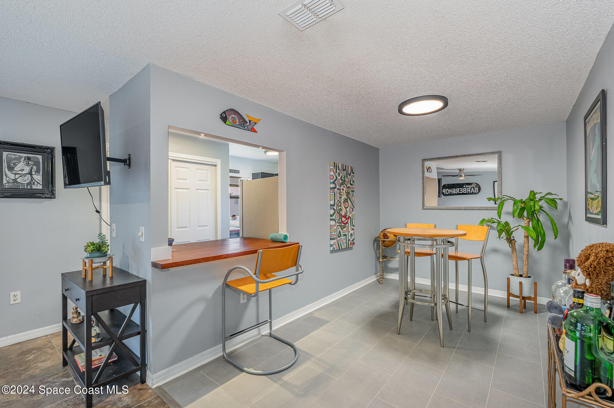 280 Spring Drive, 4