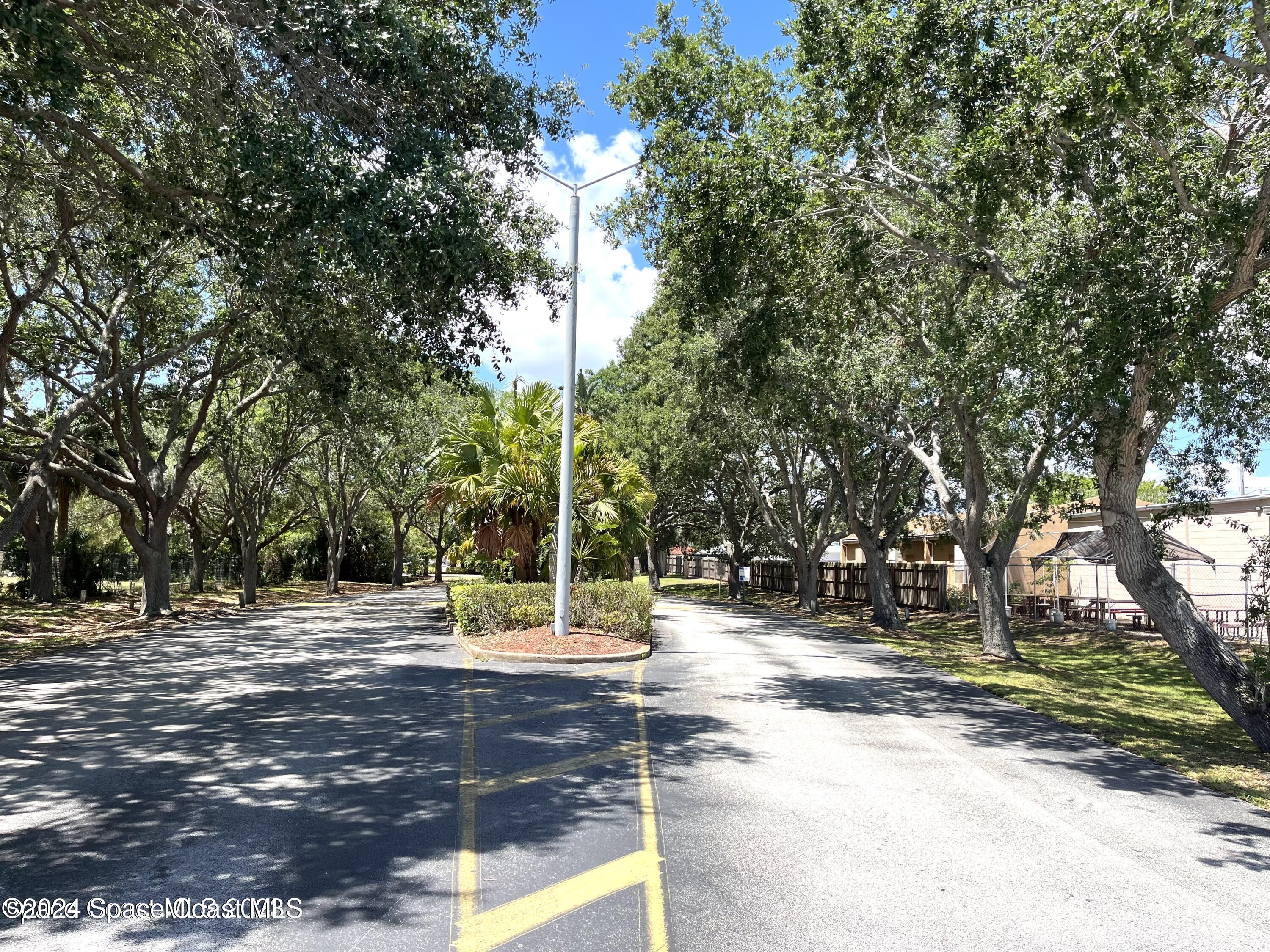 280 Spring Drive, 4
