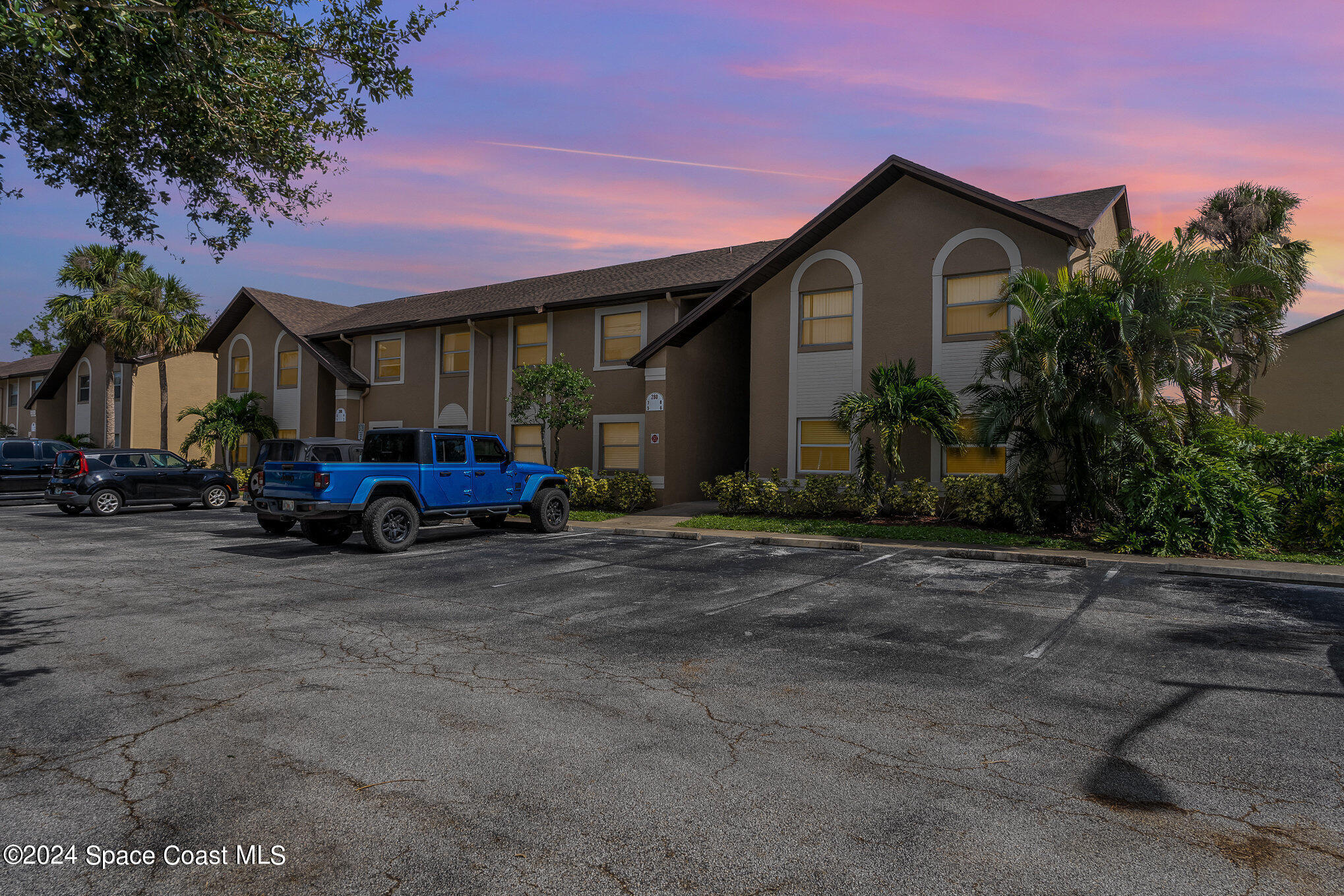 280 Spring Drive, 4