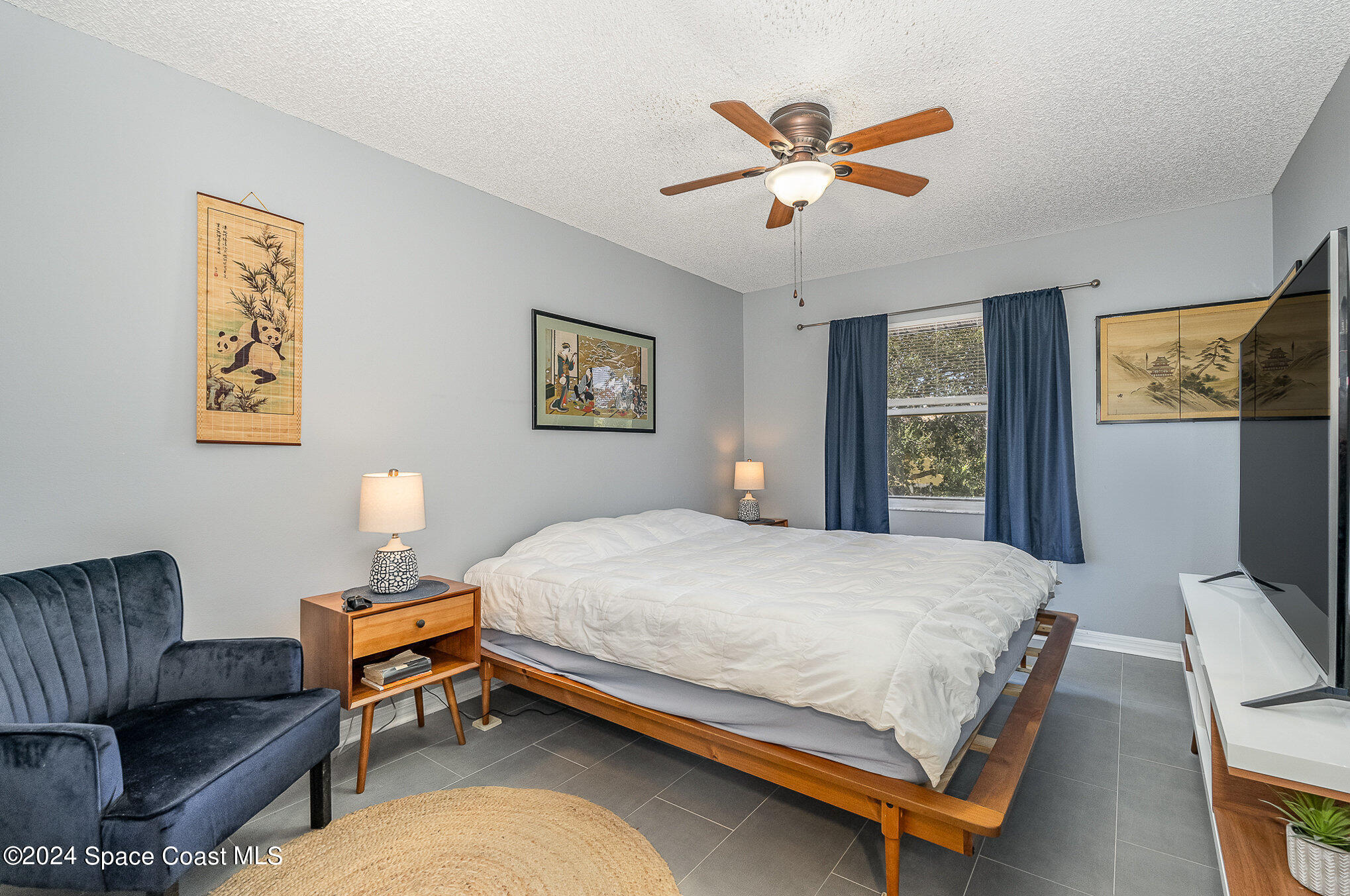 280 Spring Drive, 4
