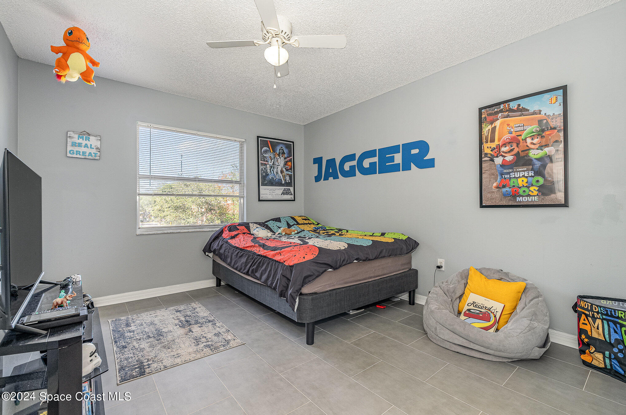 280 Spring Drive, 4