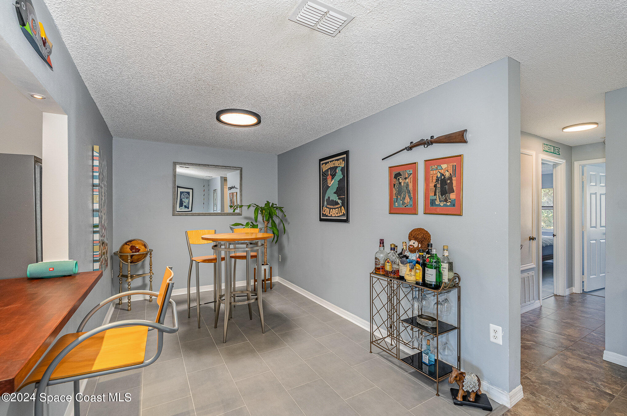 280 Spring Drive, 4