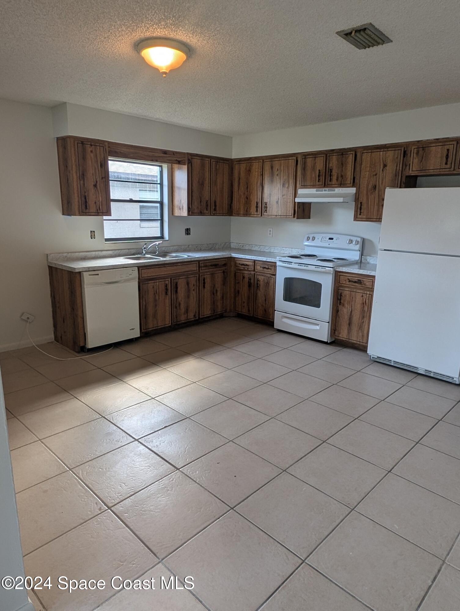 110 W Towne Place