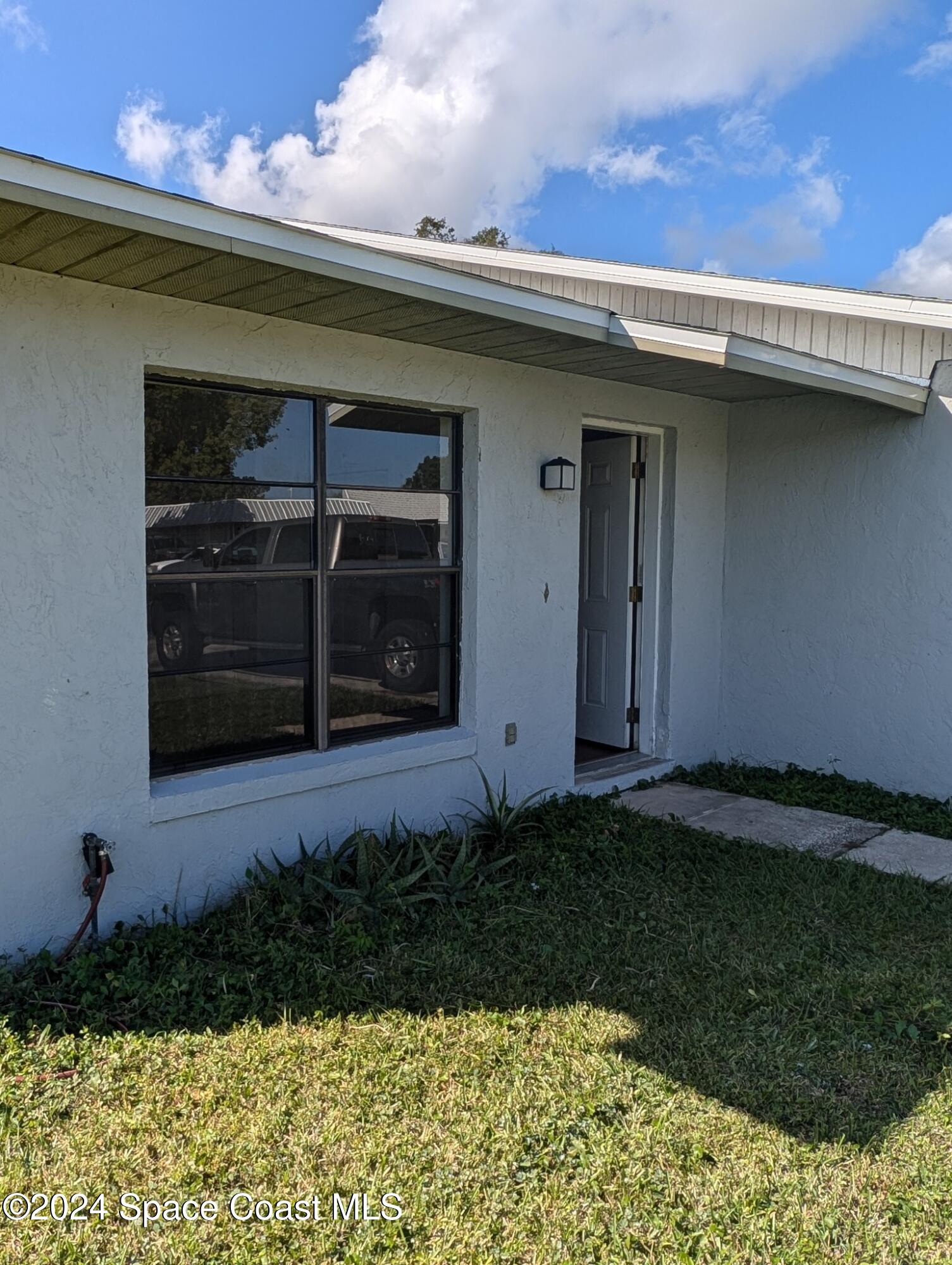 110 W Towne Place