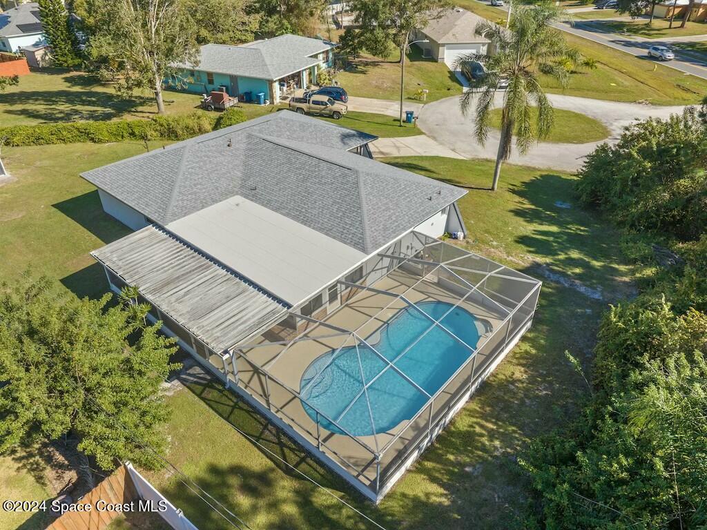 1210 Green Court SE
