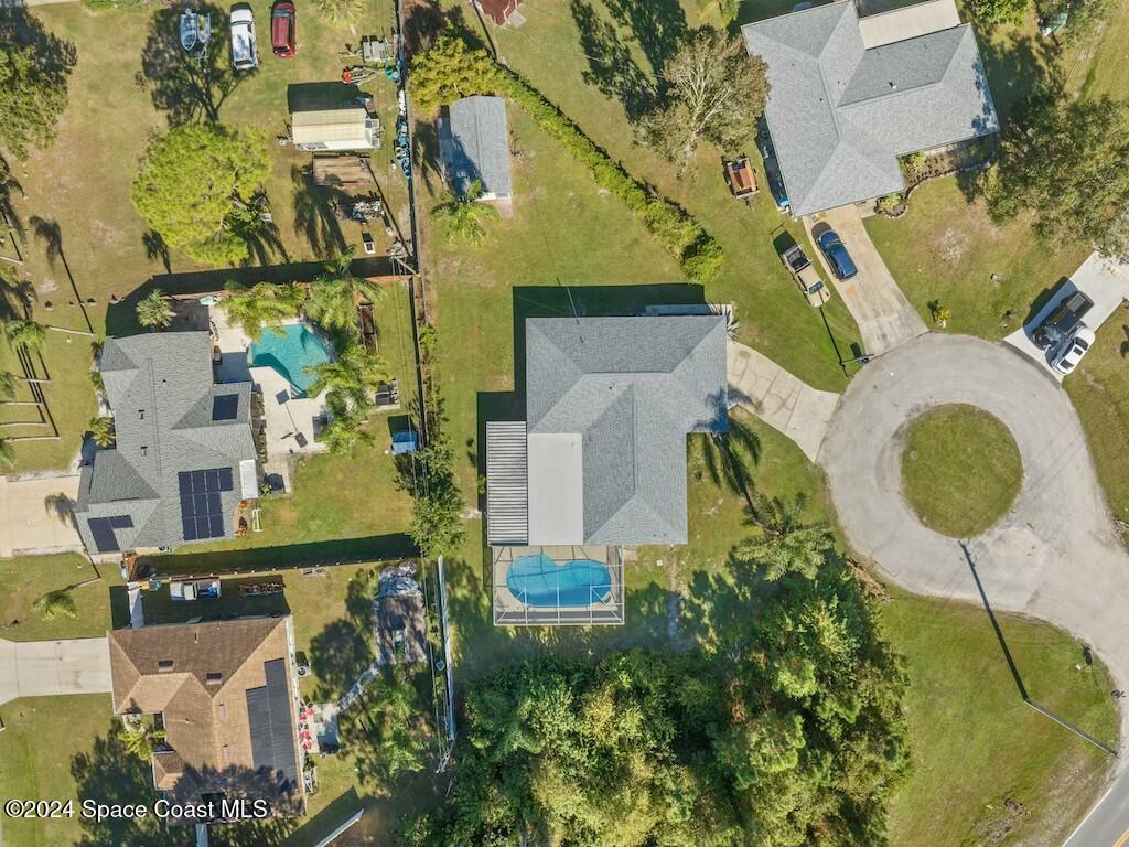 1210 Green Court SE