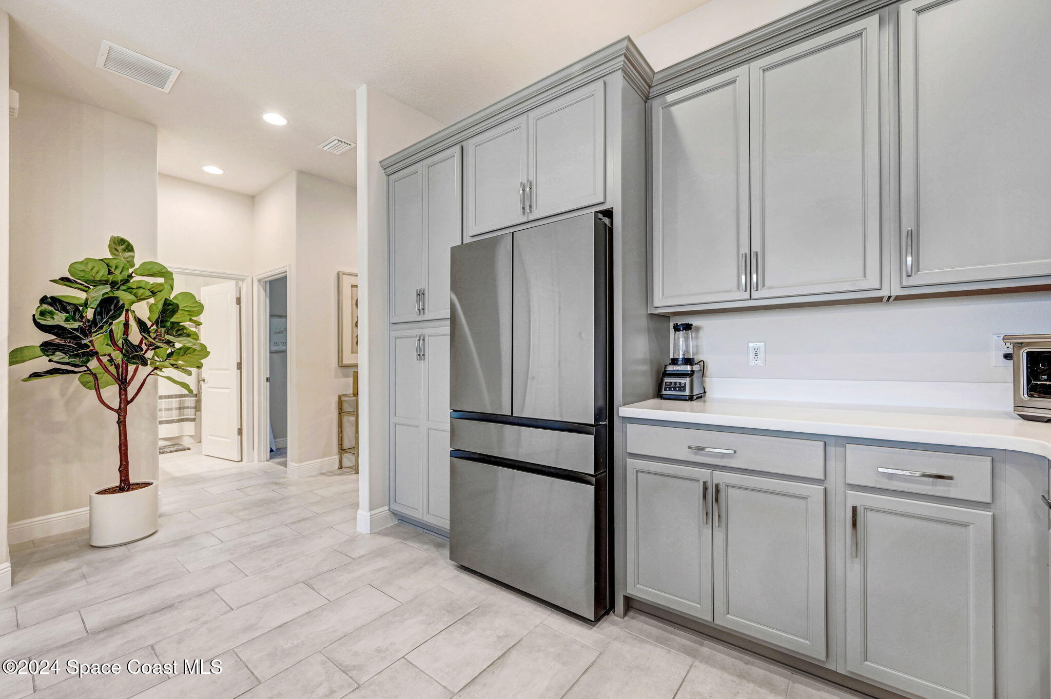 8123 Tethys Court