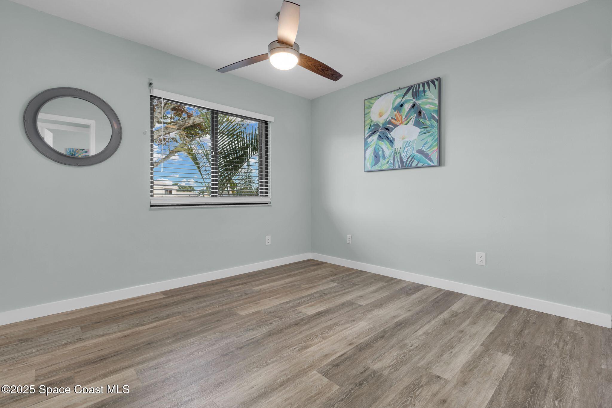 1460 Sheafe Avenue NE, 105