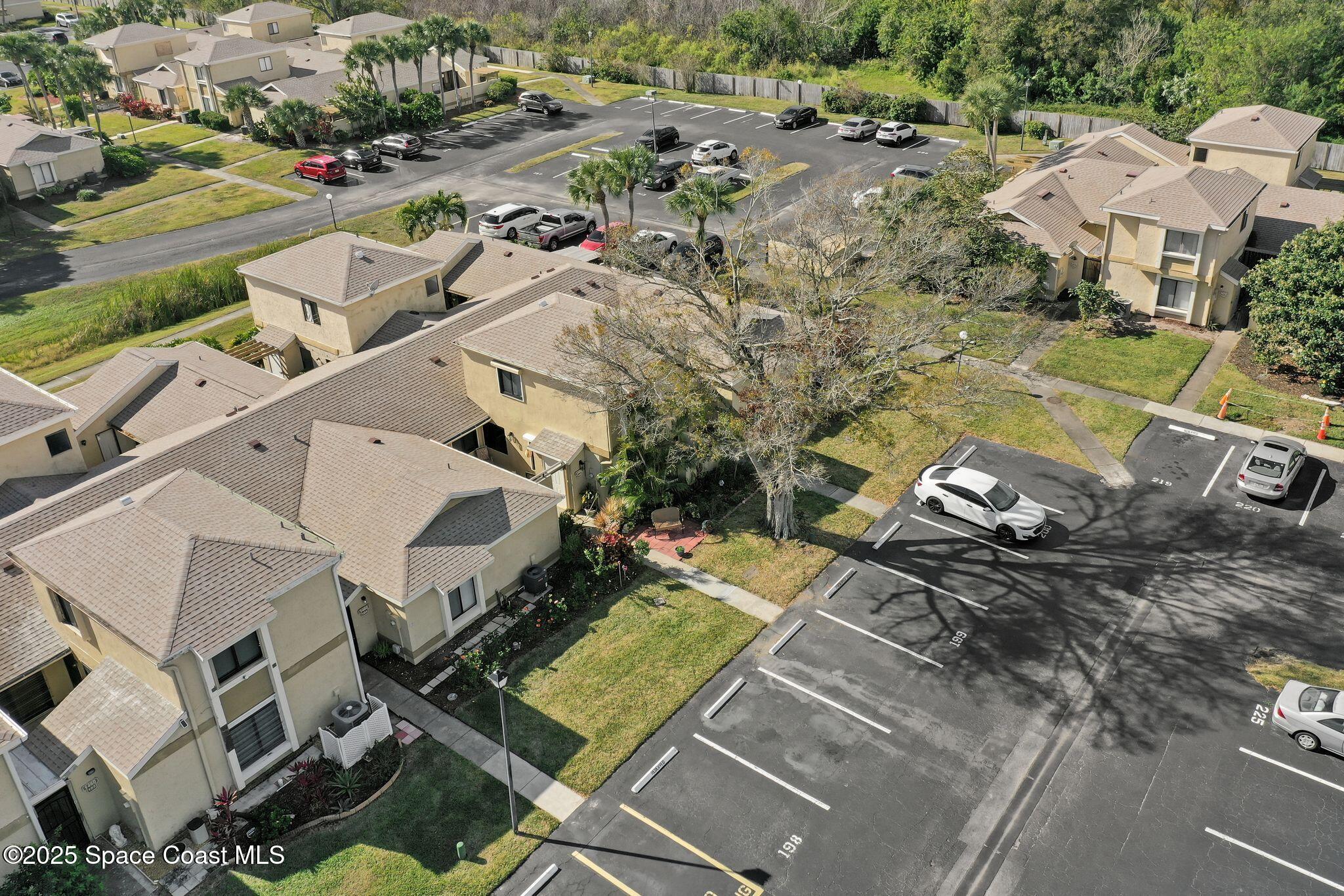 1460 Sheafe Avenue NE, 105
