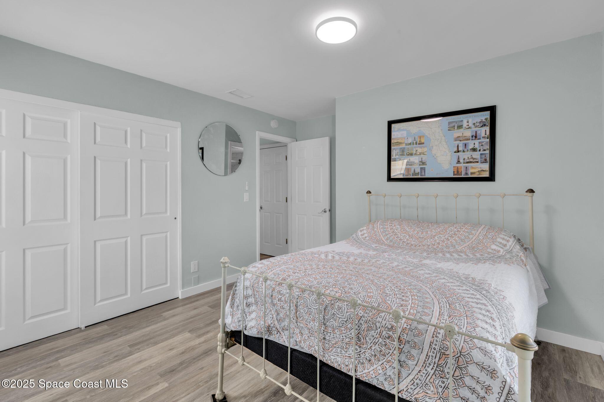 1460 Sheafe Avenue NE, 105