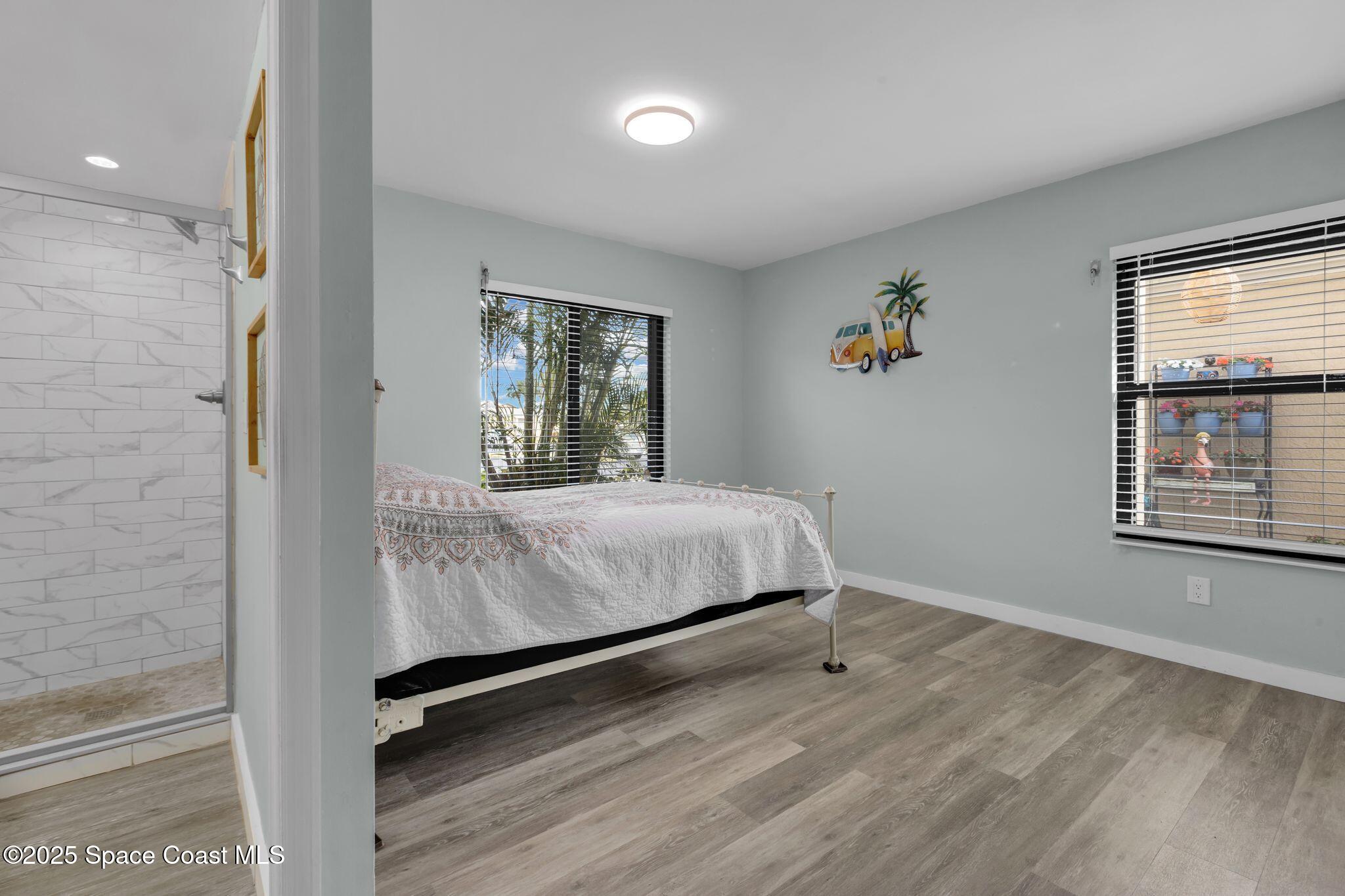 1460 Sheafe Avenue NE, 105